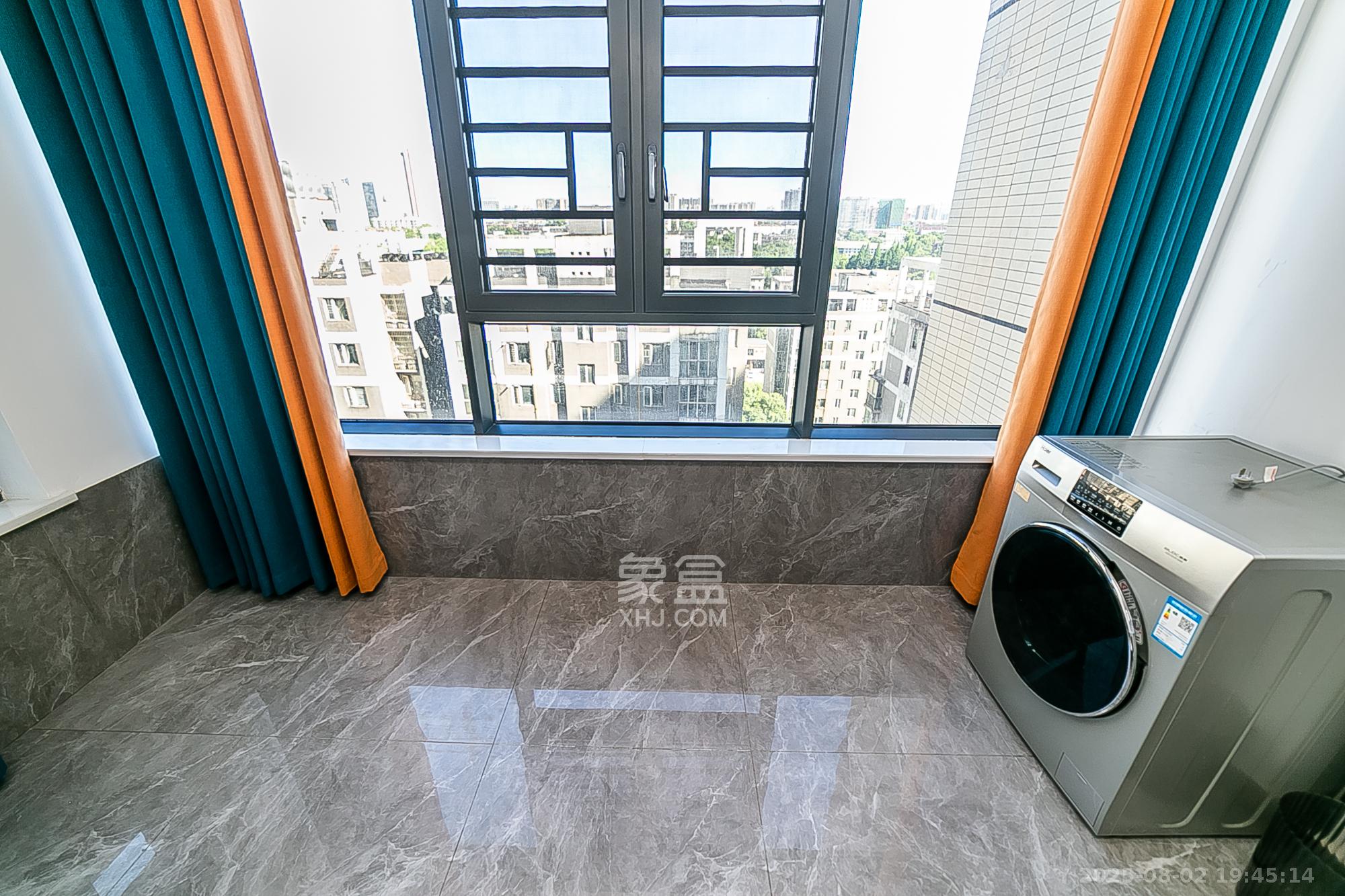 天鸿天府(天鸿中央大院)  3室2厅2卫    116.8万 天鸿天府(天鸿中央大院)  3室2厅2卫    116.8万阳台