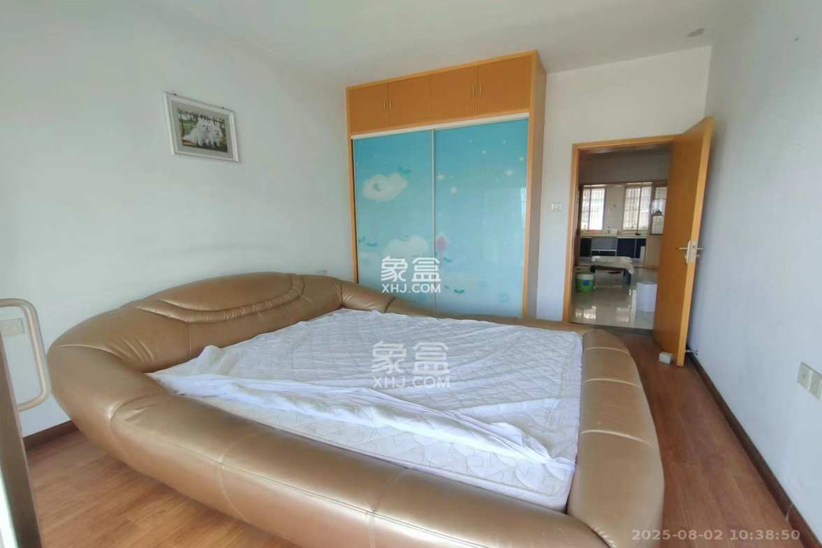 湘绣城  2室2厅1卫    1300.0元/月 湘绣城  2室2厅1卫    1300.0元/月室内图