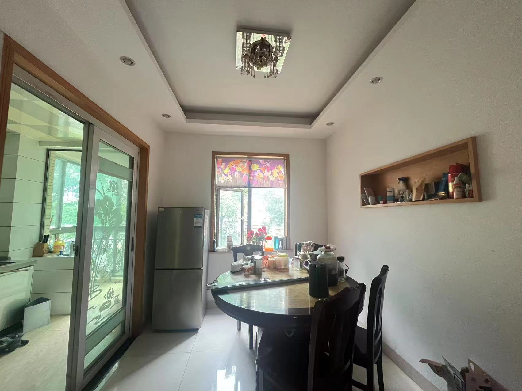 佳宁娜小区(梓山湖小区) 3室2厅2卫 2000.0元/月 佳宁娜小区(梓山湖小区) 3室2厅2卫 2000.0元/月室内图