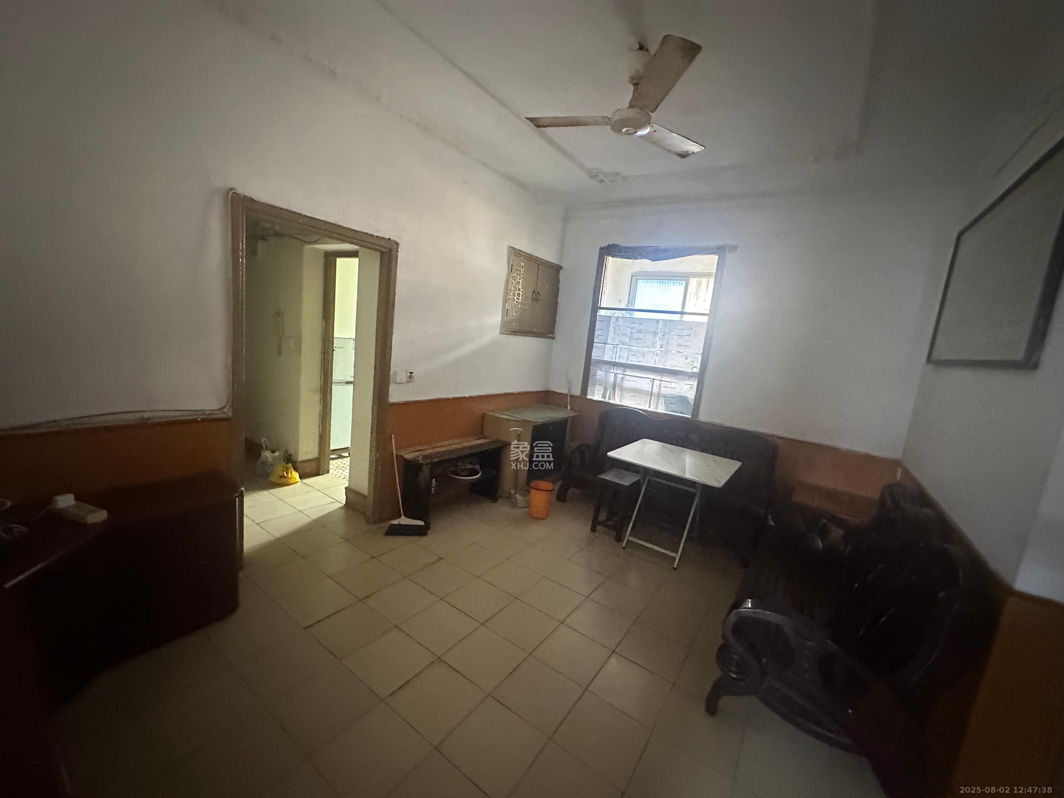 人民新村  3室1厅1卫    1800.0元/月室内图