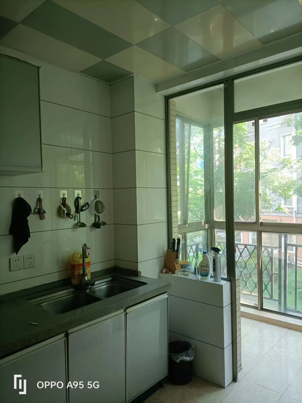 佳宁娜小区(梓山湖小区) 3室2厅2卫 2000.0元/月 佳宁娜小区(梓山湖小区) 3室2厅2卫 2000.0元/月室内图