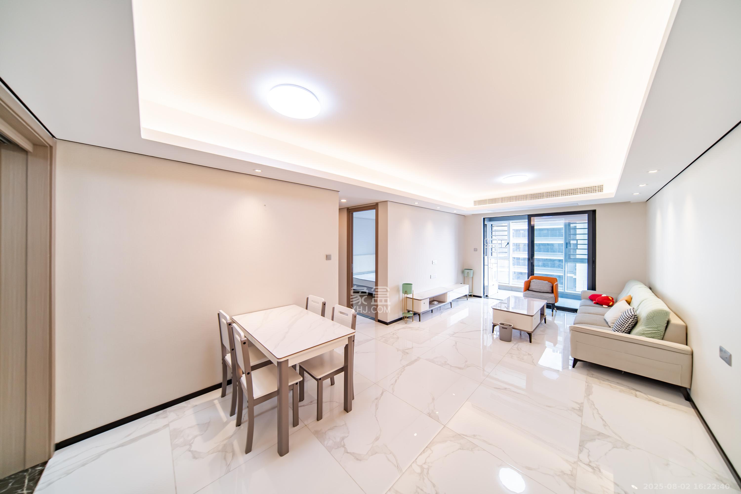 中海麓山境南区  3室2厅2卫    122.8万 中海麓山境南区  3室2厅2卫    122.8万客厅