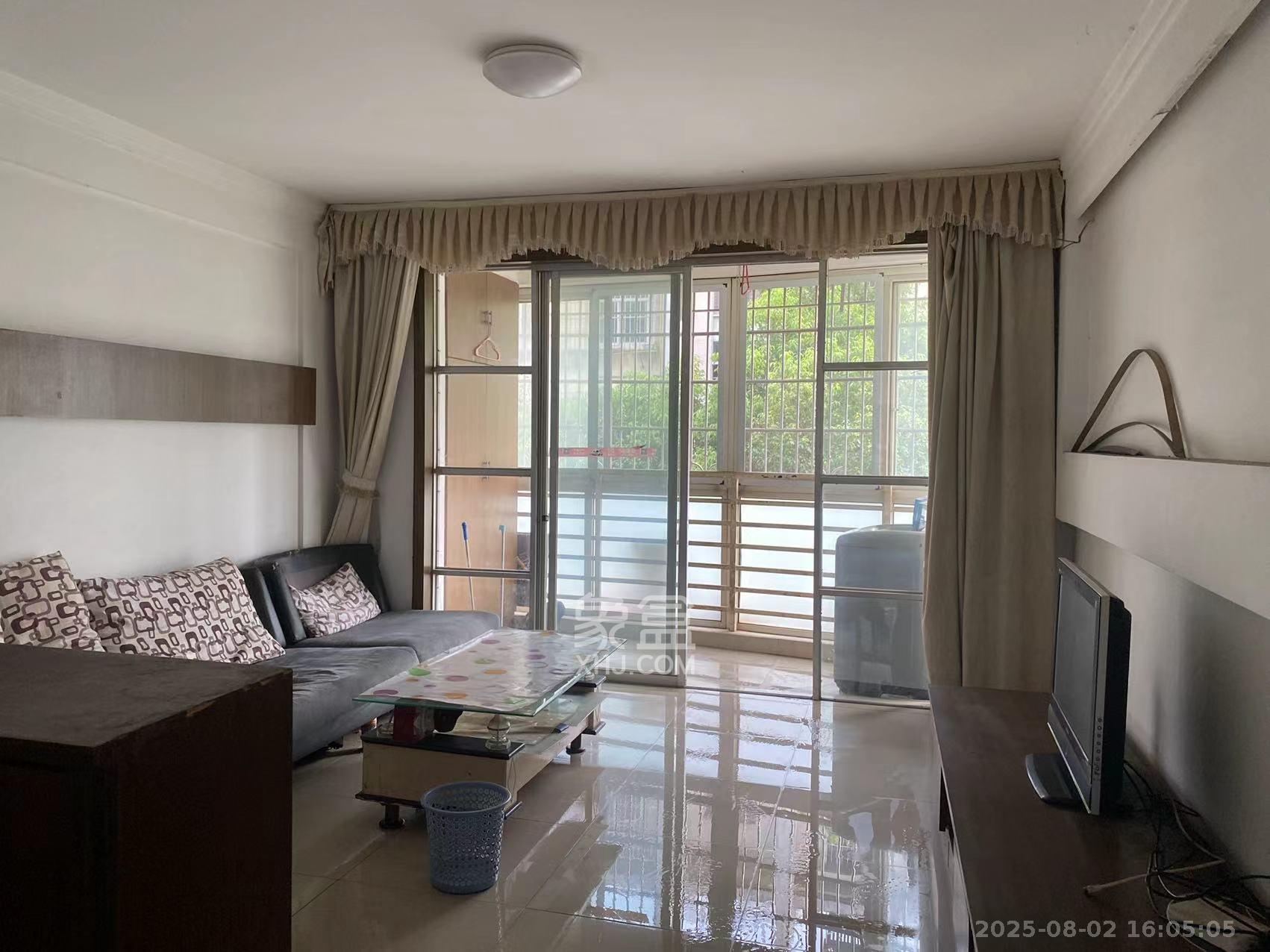 莲湖汽车饰品城(莲湖公寓) 2室2厅1卫 1600.0元/月 莲湖汽车饰品城(莲湖公寓) 2室2厅1卫 1600.0元/月室内图