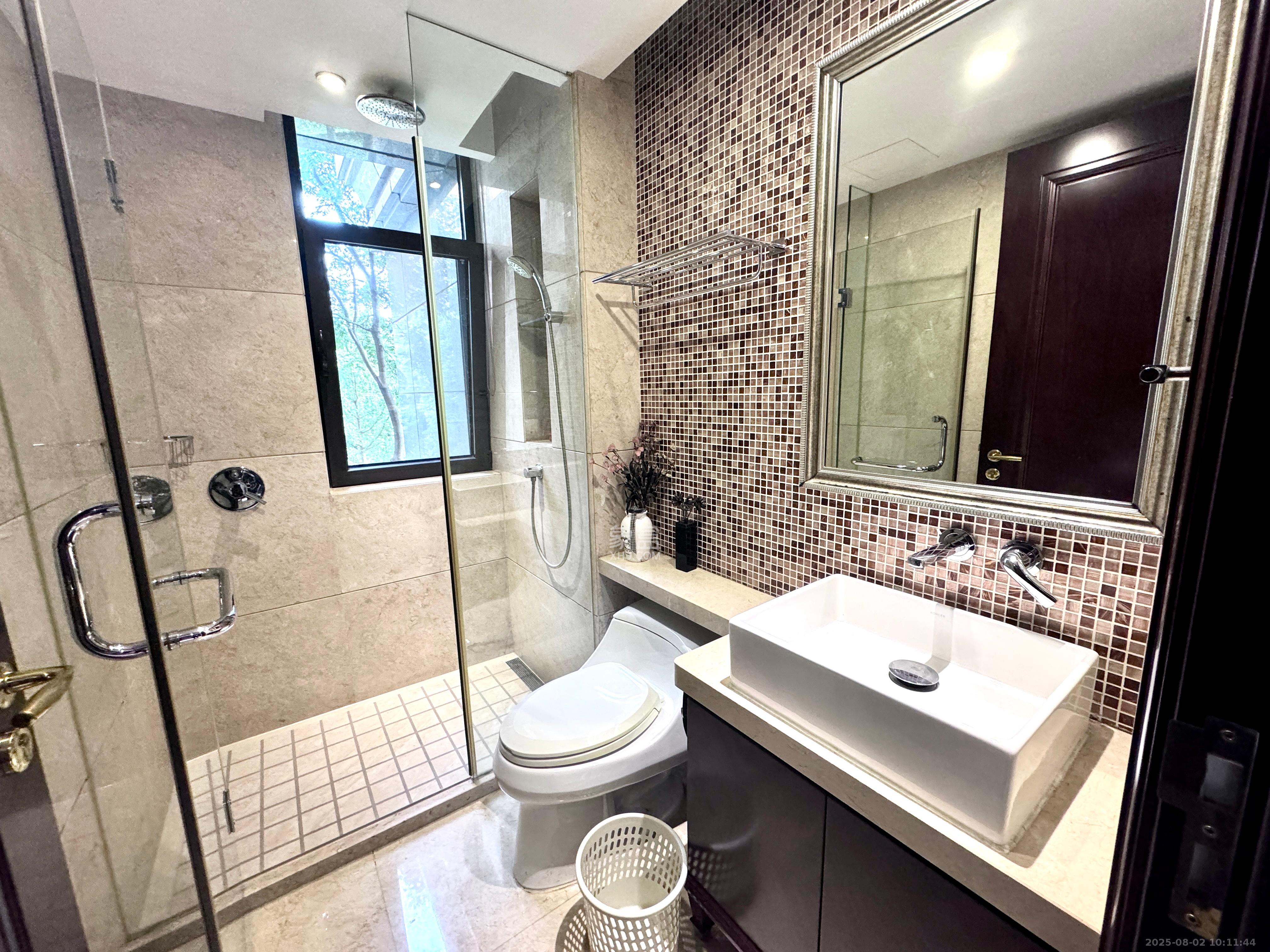 运达中央广场一、二期 3室2厅3卫 20000.0元/月 运达中央广场一、二期 3室2厅3卫 20000.0元/月室内图