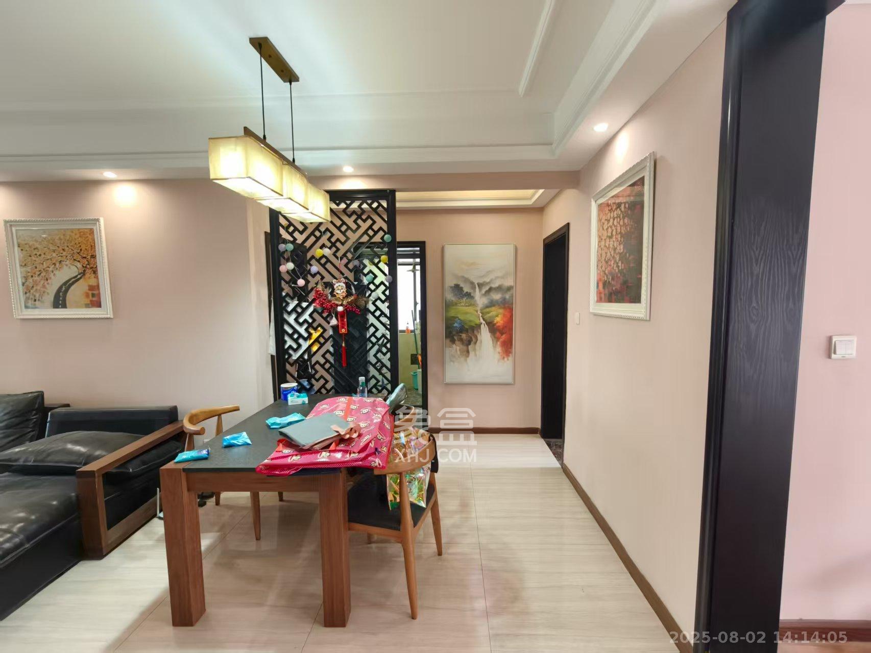 绿地海外滩一期 3室2厅2卫 2200.0元/月 绿地海外滩一期 3室2厅2卫 2200.0元/月室内图