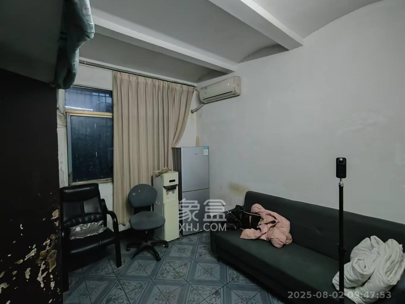 蔡锷路居民点 1室1厅1卫 1200.0元/月 蔡锷路居民点 1室1厅1卫 1200.0元/月室内图