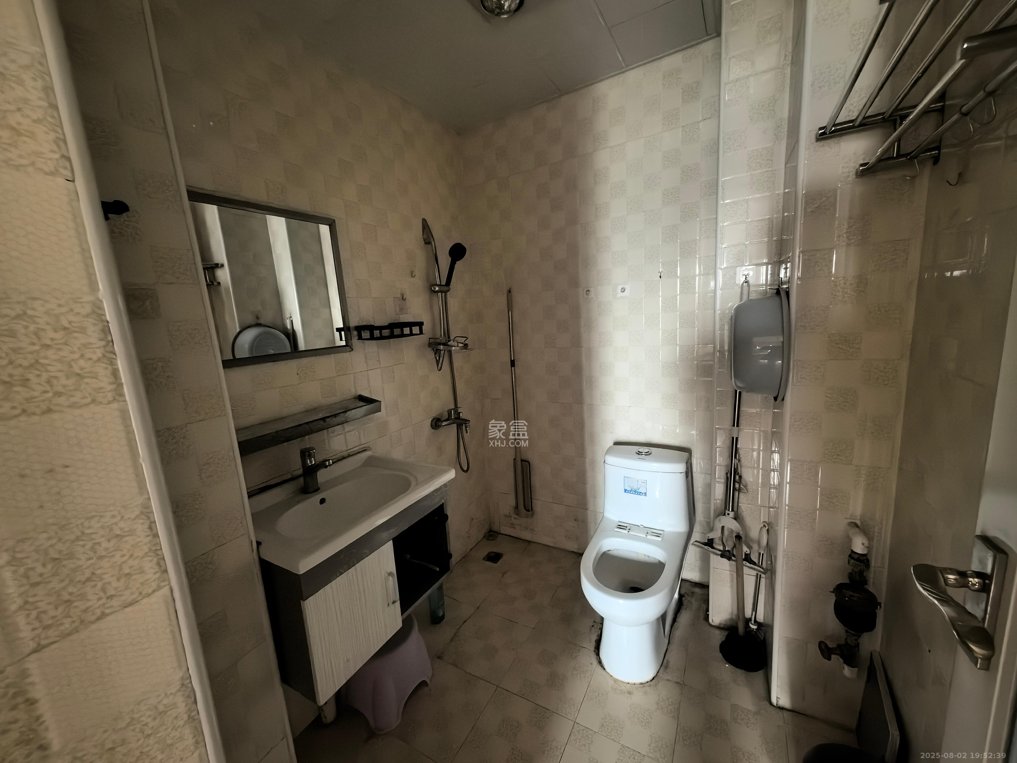 先锋水韵花都  4室2厅2卫    2200.0元/月 先锋水韵花都  4室2厅2卫    2200.0元/月室内图