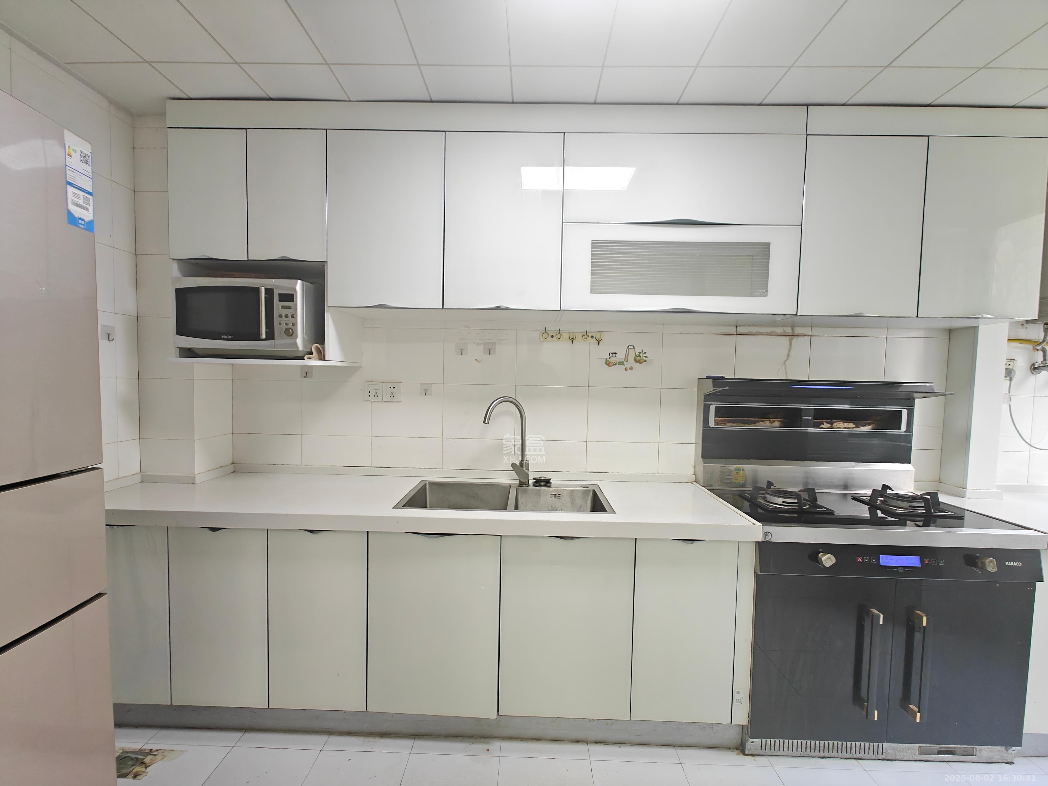 嘉盛华庭(一期、二期、三期) 3室2厅2卫 2700.0元/月 嘉盛华庭(一期、二期、三期) 3室2厅2卫 2700.0元/月室内图