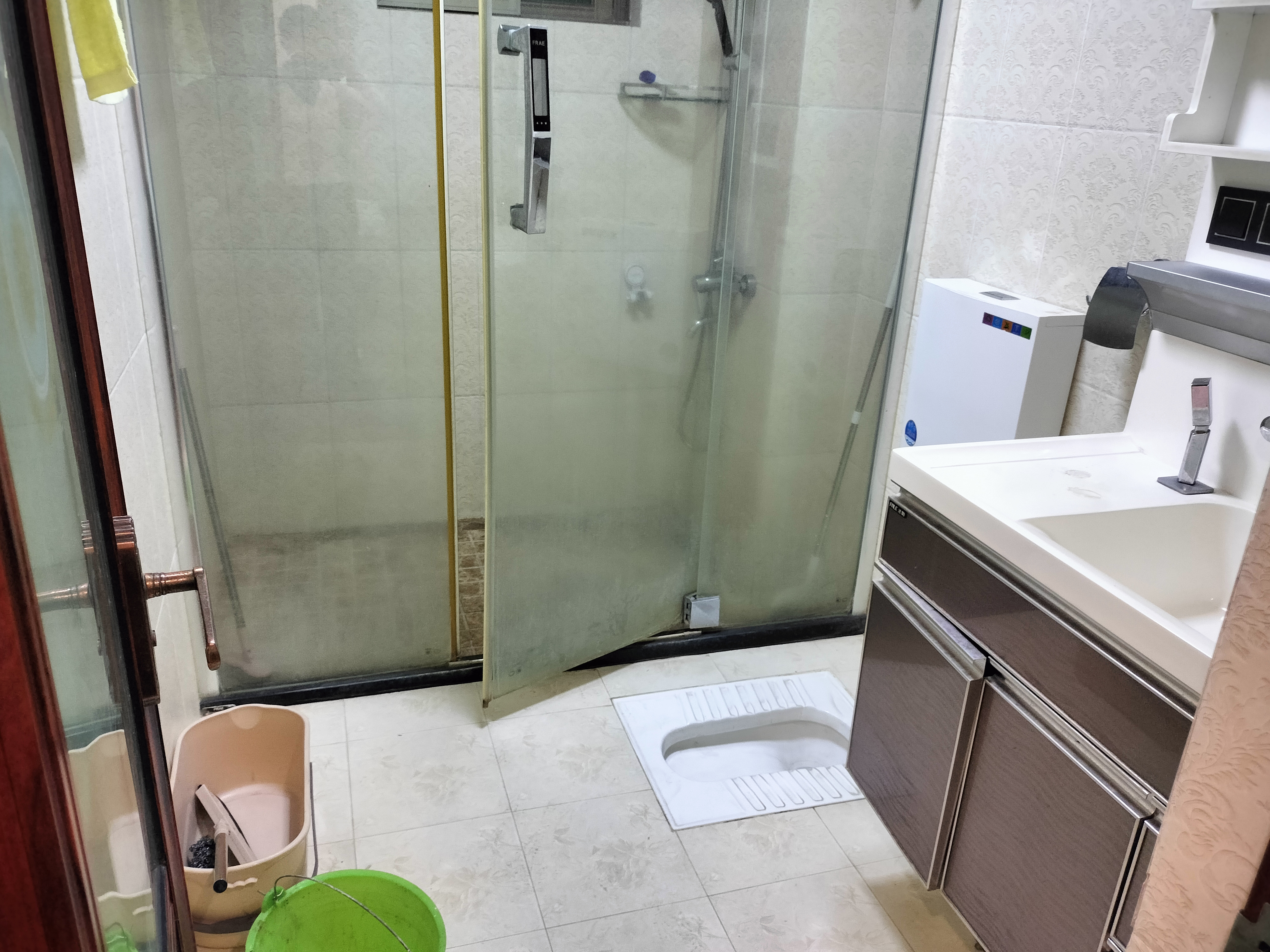 滨江宝恒 3室2厅2卫 2700.0元/月 滨江宝恒 3室2厅2卫 2700.0元/月室内图