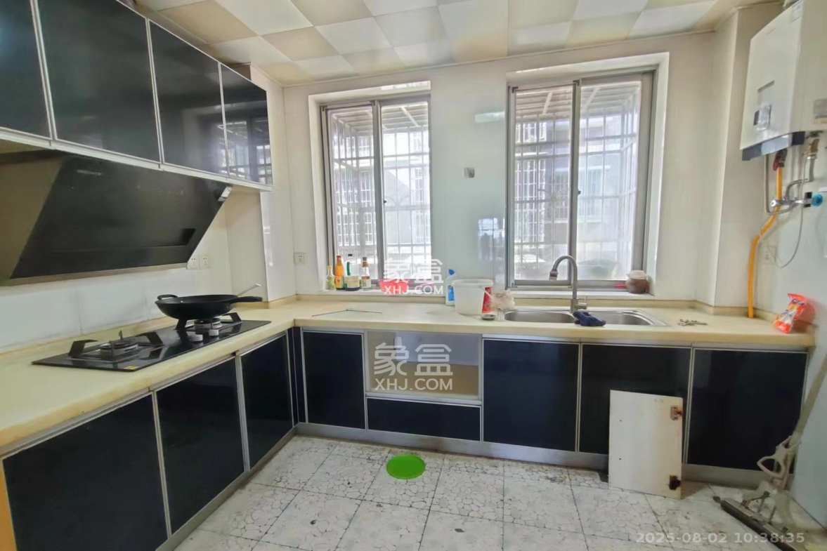 湘绣城  2室2厅1卫    1300.0元/月 湘绣城  2室2厅1卫    1300.0元/月室内图