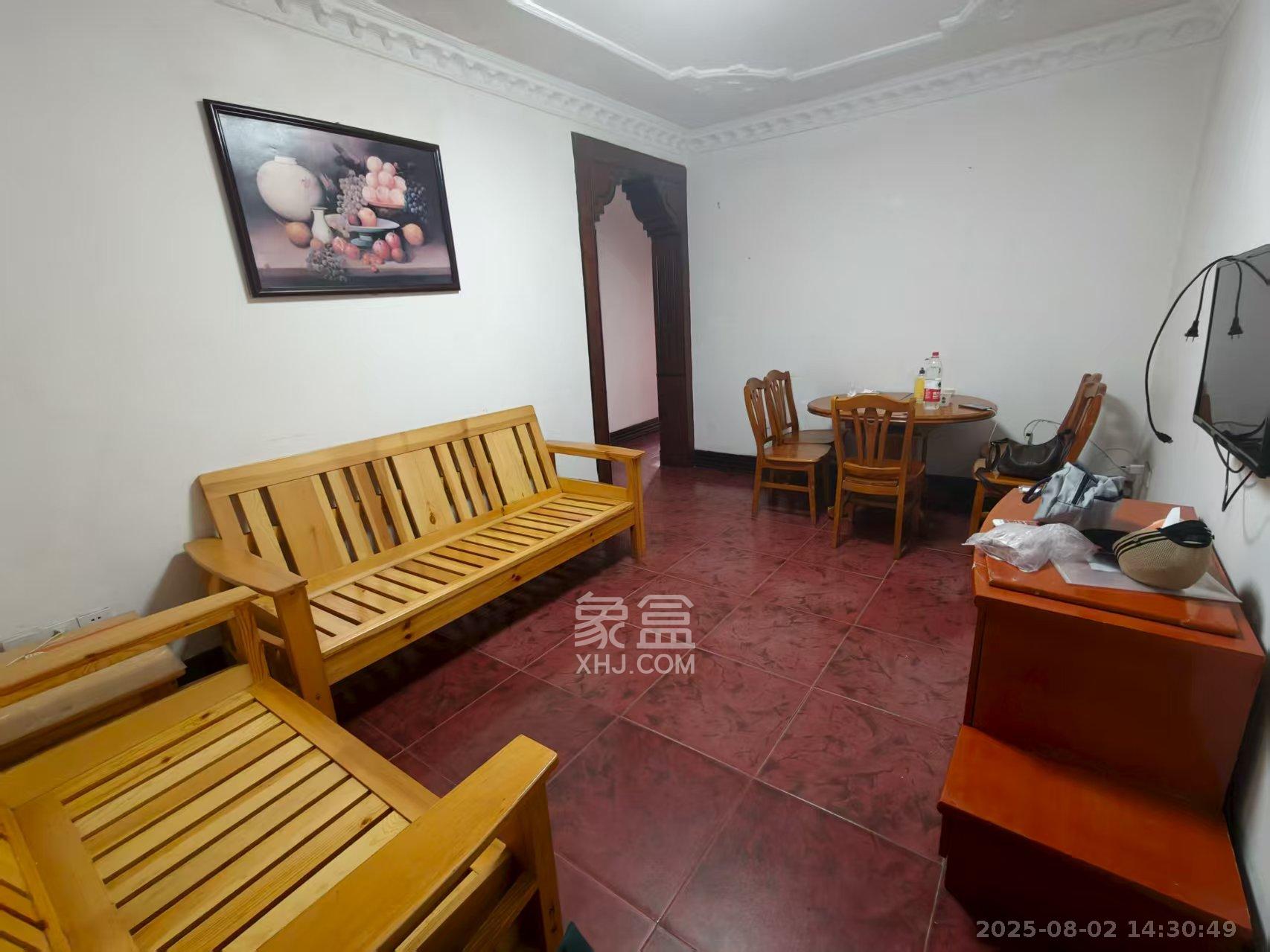 长郡花园  3室1厅1卫    2800.0元/月 长郡花园  3室1厅1卫    2800.0元/月室内图