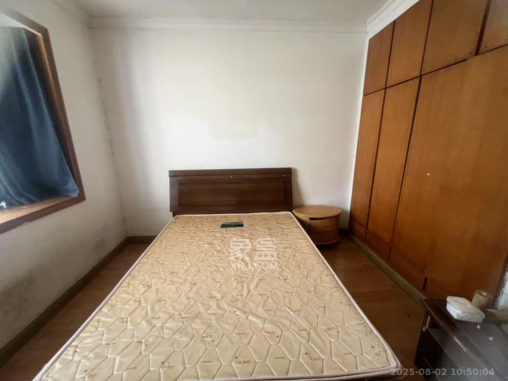 东南明苑 2室2厅1卫 1600.0元/月 东南明苑 2室2厅1卫 1600.0元/月室内图