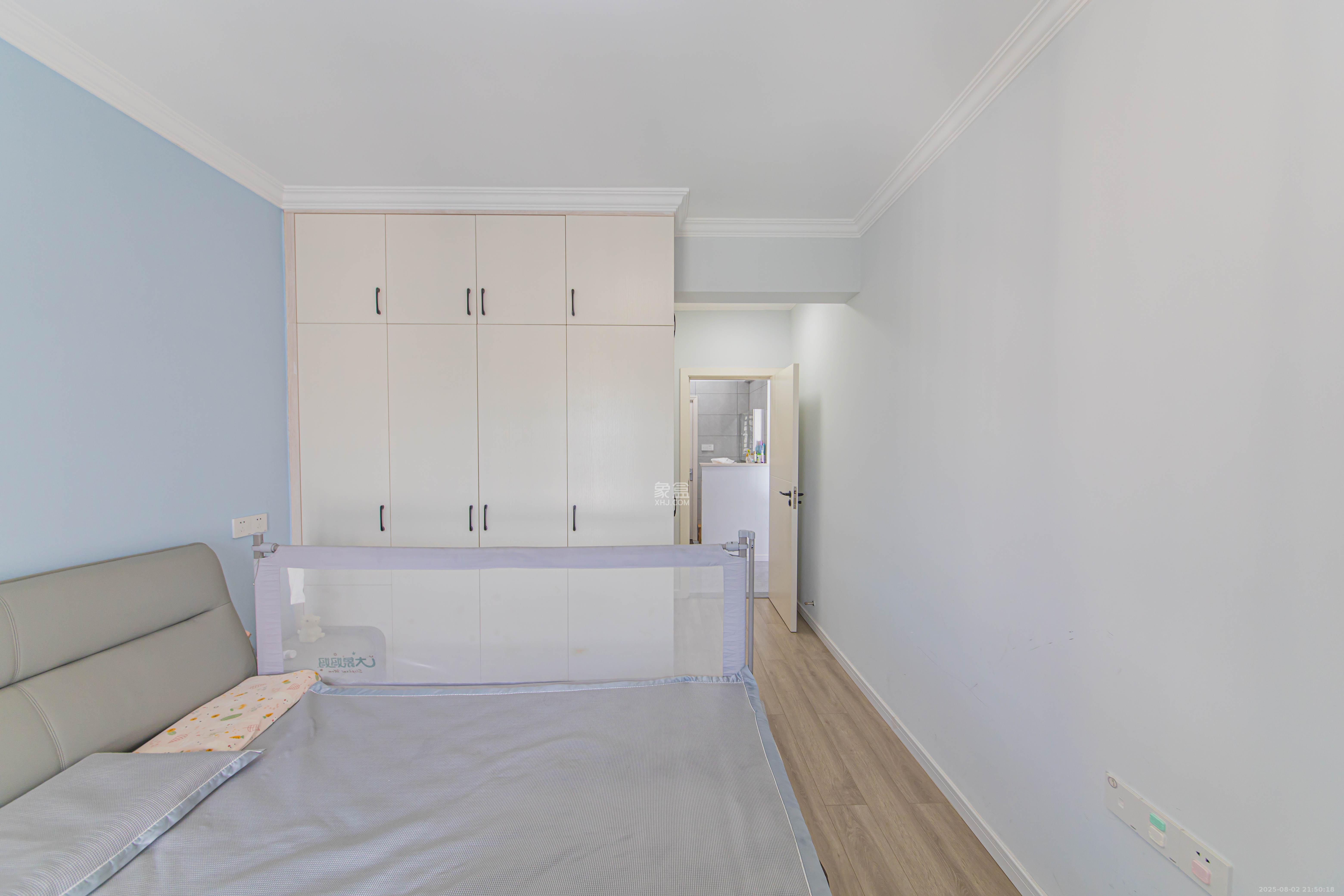 北辰中央公园DF区  3室2厅1卫    82.0万卧室