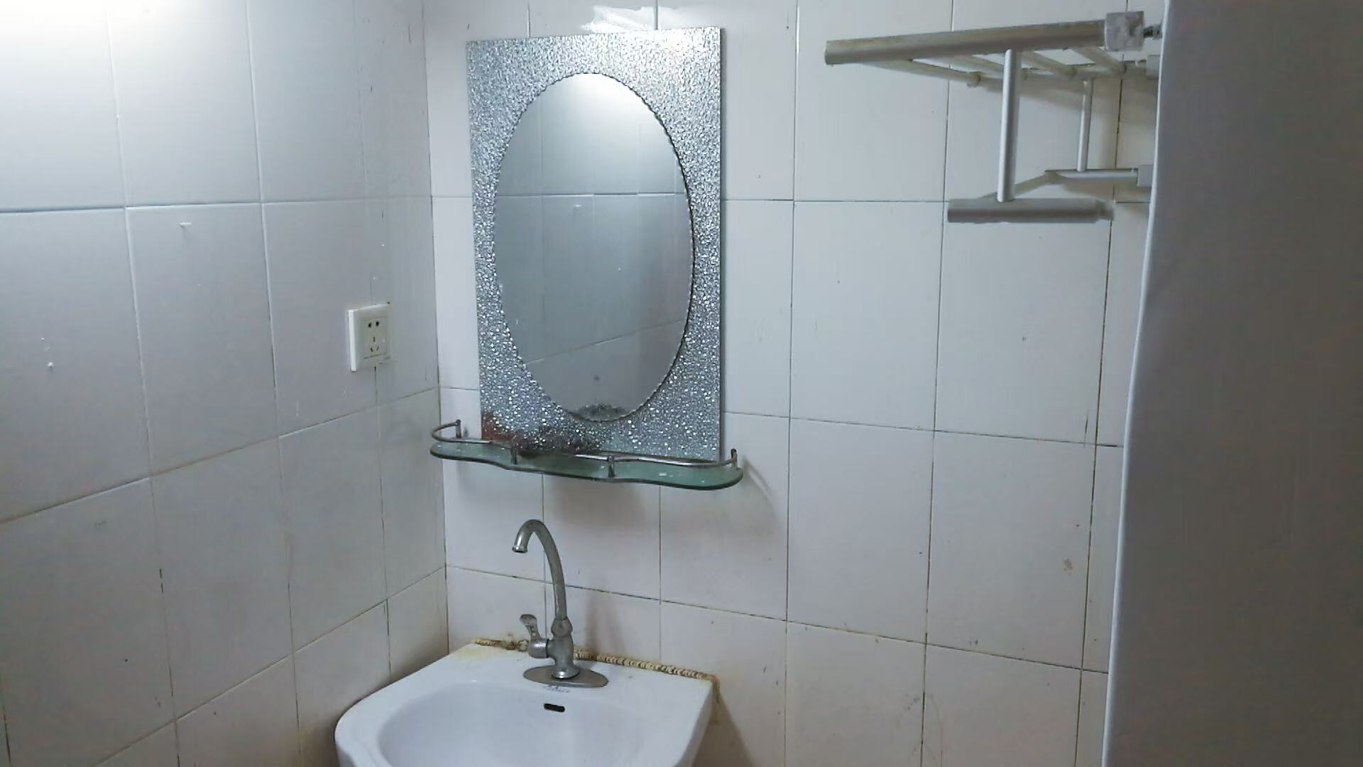 光明阁 1室1厅1卫 1000.0元/月 光明阁 1室1厅1卫 1000.0元/月室内图