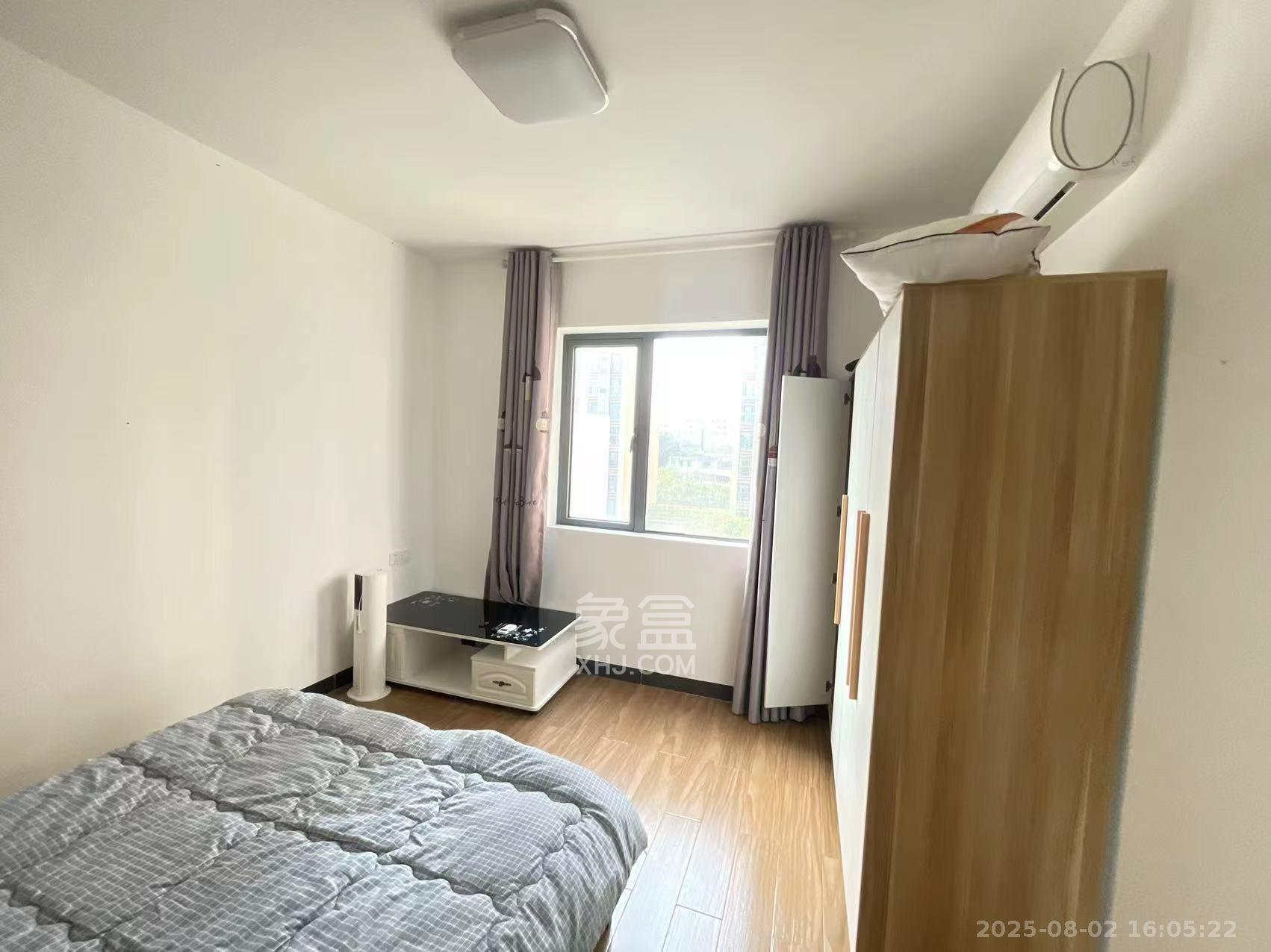 荣盛花语书苑  4室2厅2卫    4100.0元/月室内图