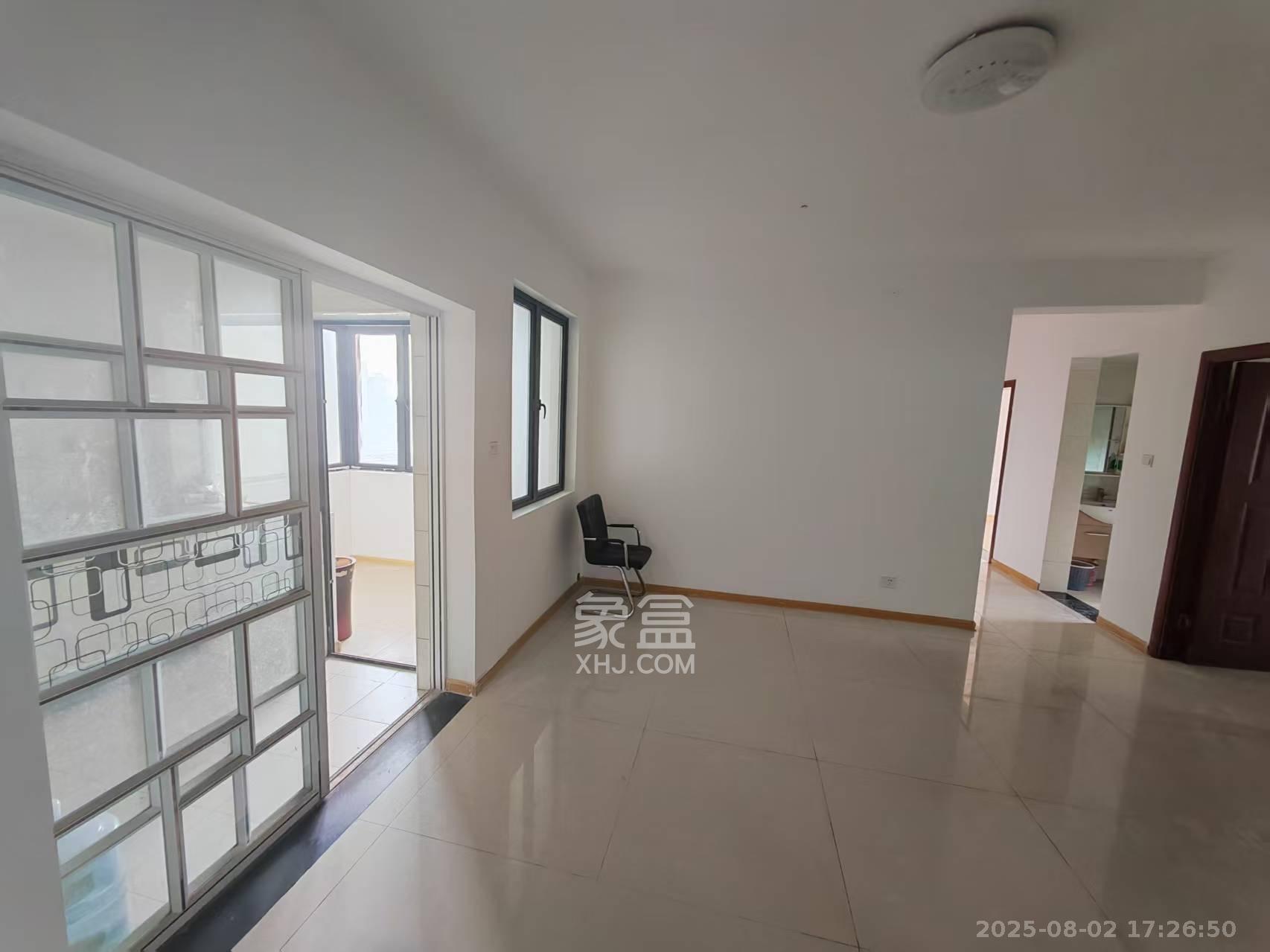 长房天翼未来城  4室2厅2卫    3600.0元/月室内图