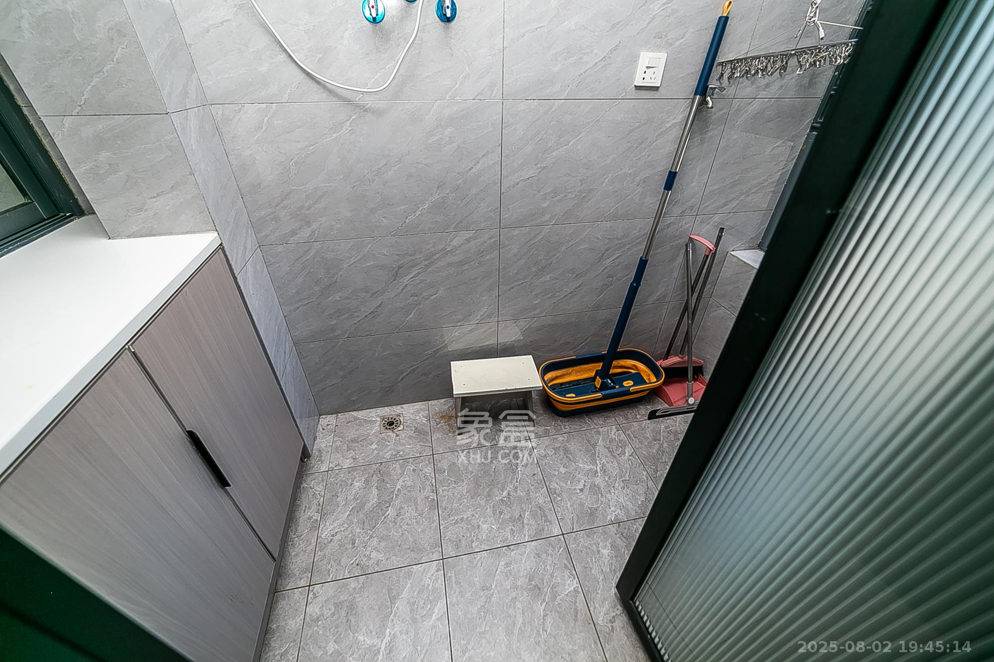 天鸿天府(天鸿中央大院)  3室2厅2卫    116.8万 天鸿天府(天鸿中央大院)  3室2厅2卫    116.8万阳台