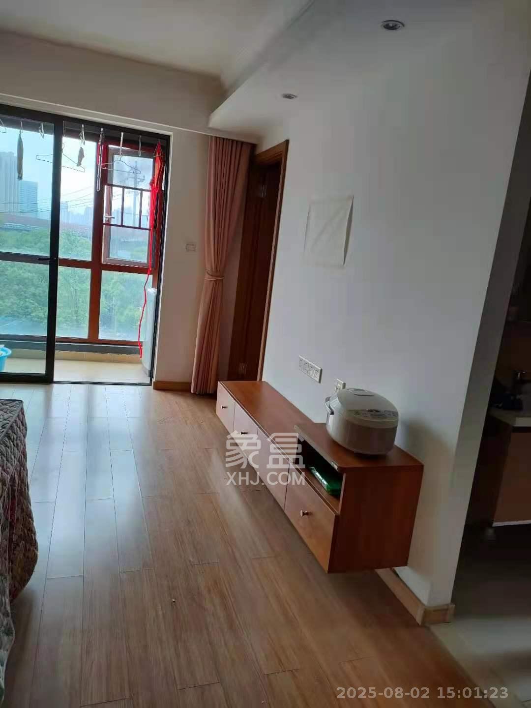 万科魅力之城  2室1厅1卫    2200.0元/月 万科魅力之城  2室1厅1卫    2200.0元/月室内图1