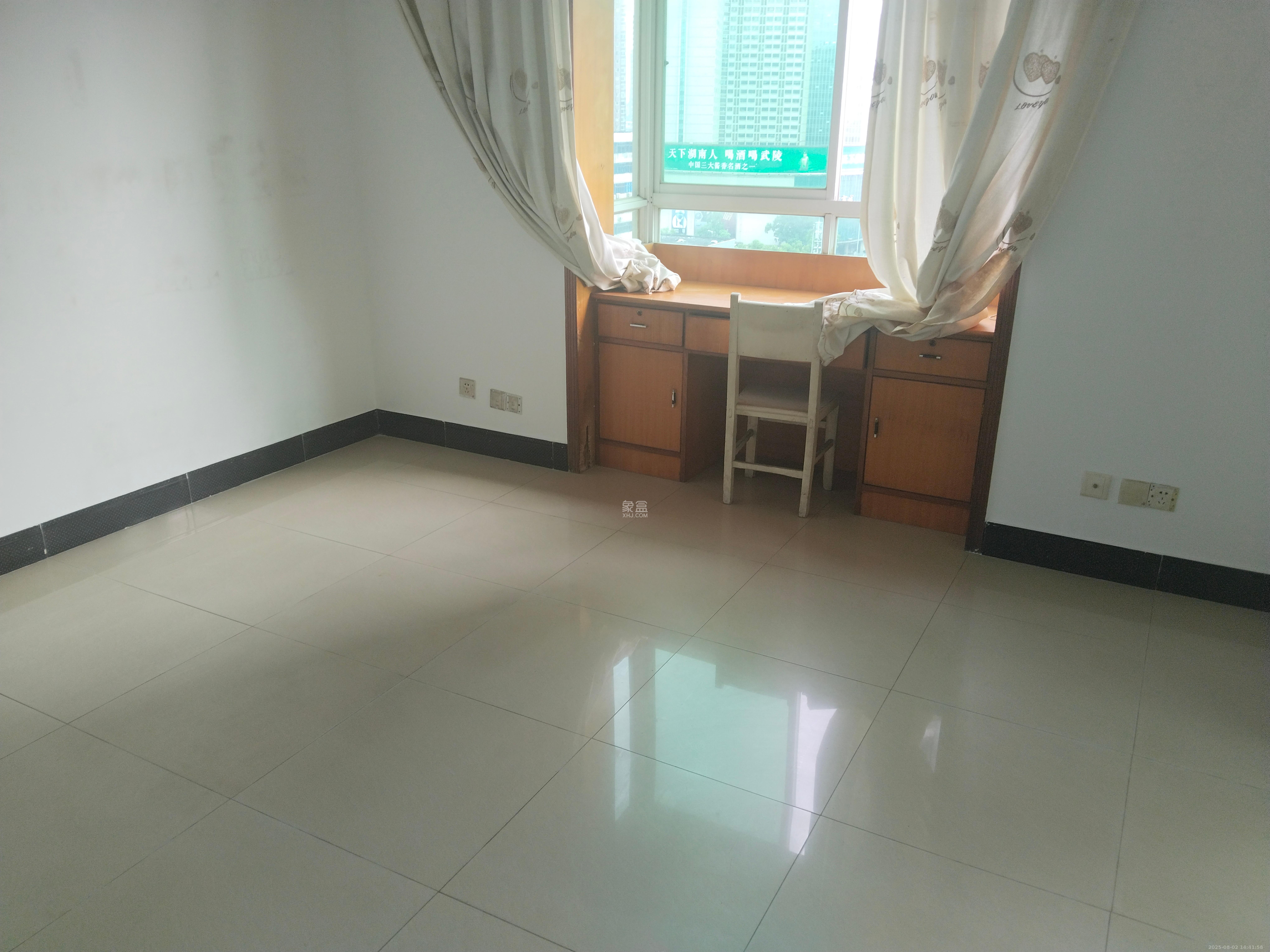 兴威名座 3室2厅2卫 3800.0元/月 兴威名座 3室2厅2卫 3800.0元/月室内图