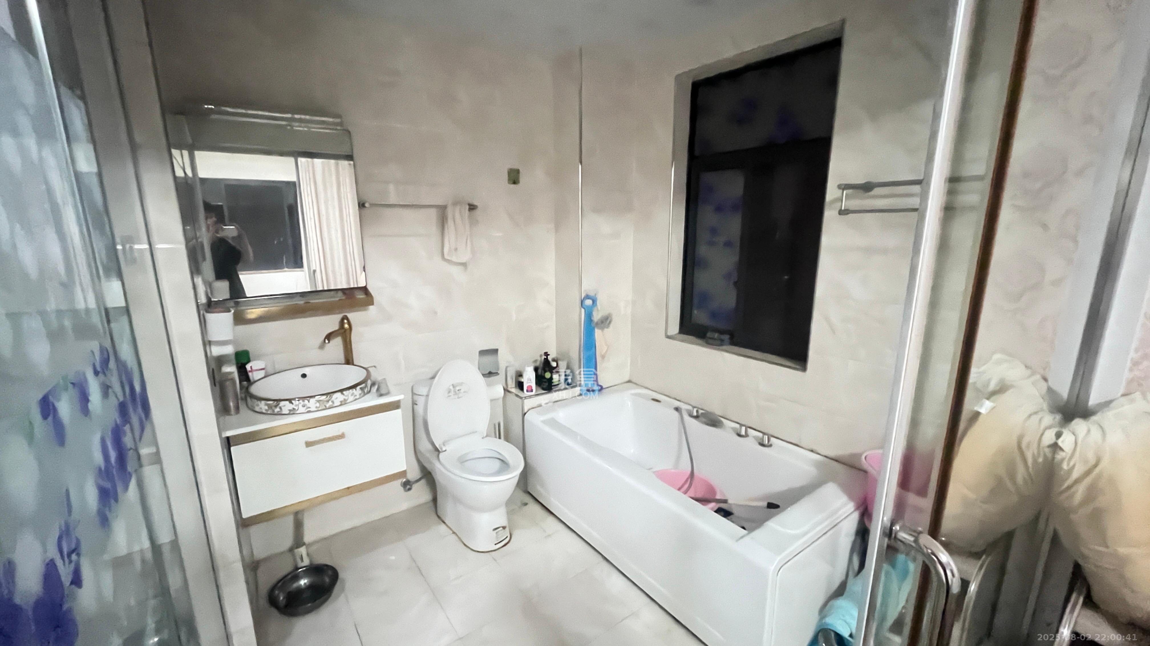 阳光锦城  4室2厅1卫    4500.0元/月 阳光锦城  4室2厅1卫    4500.0元/月室内图