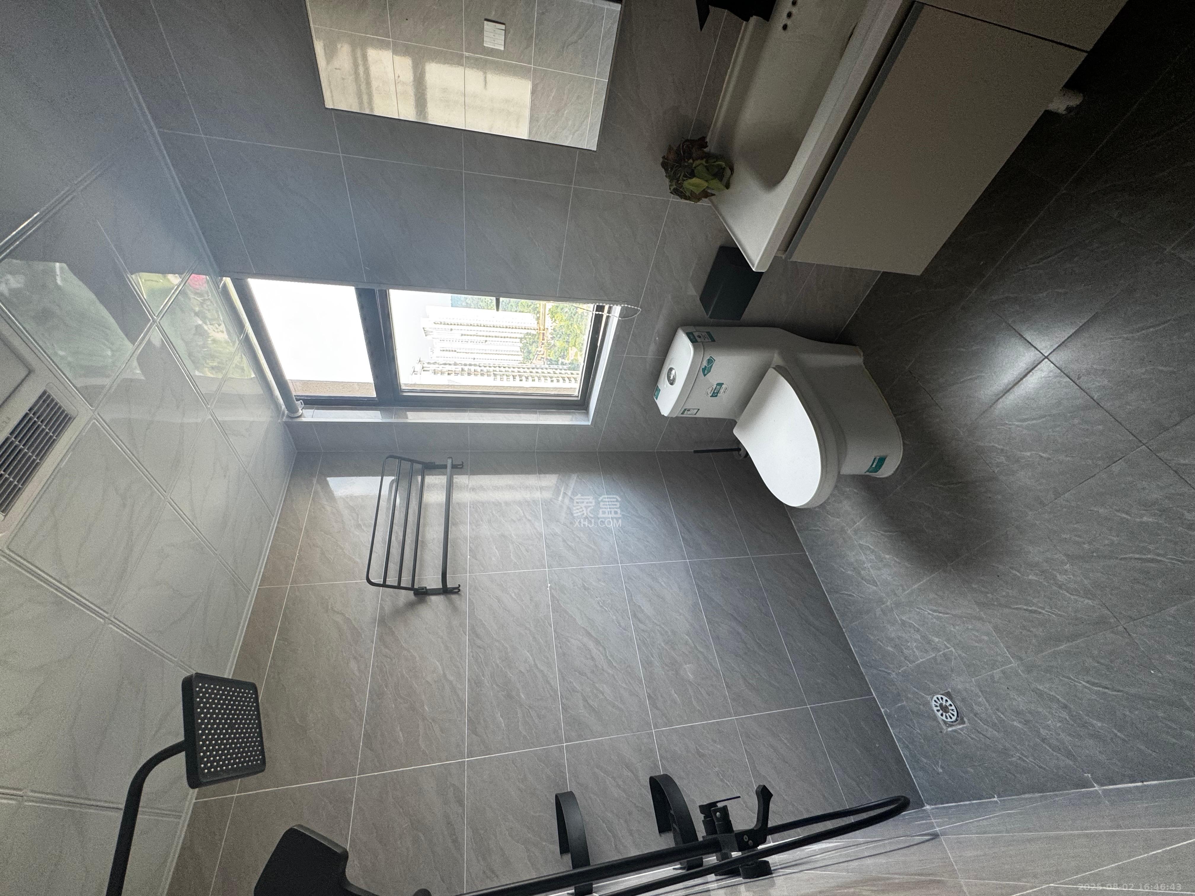 卓越浅水湾  4室2厅2卫    3400.0元/月 卓越浅水湾  4室2厅2卫    3400.0元/月室内图