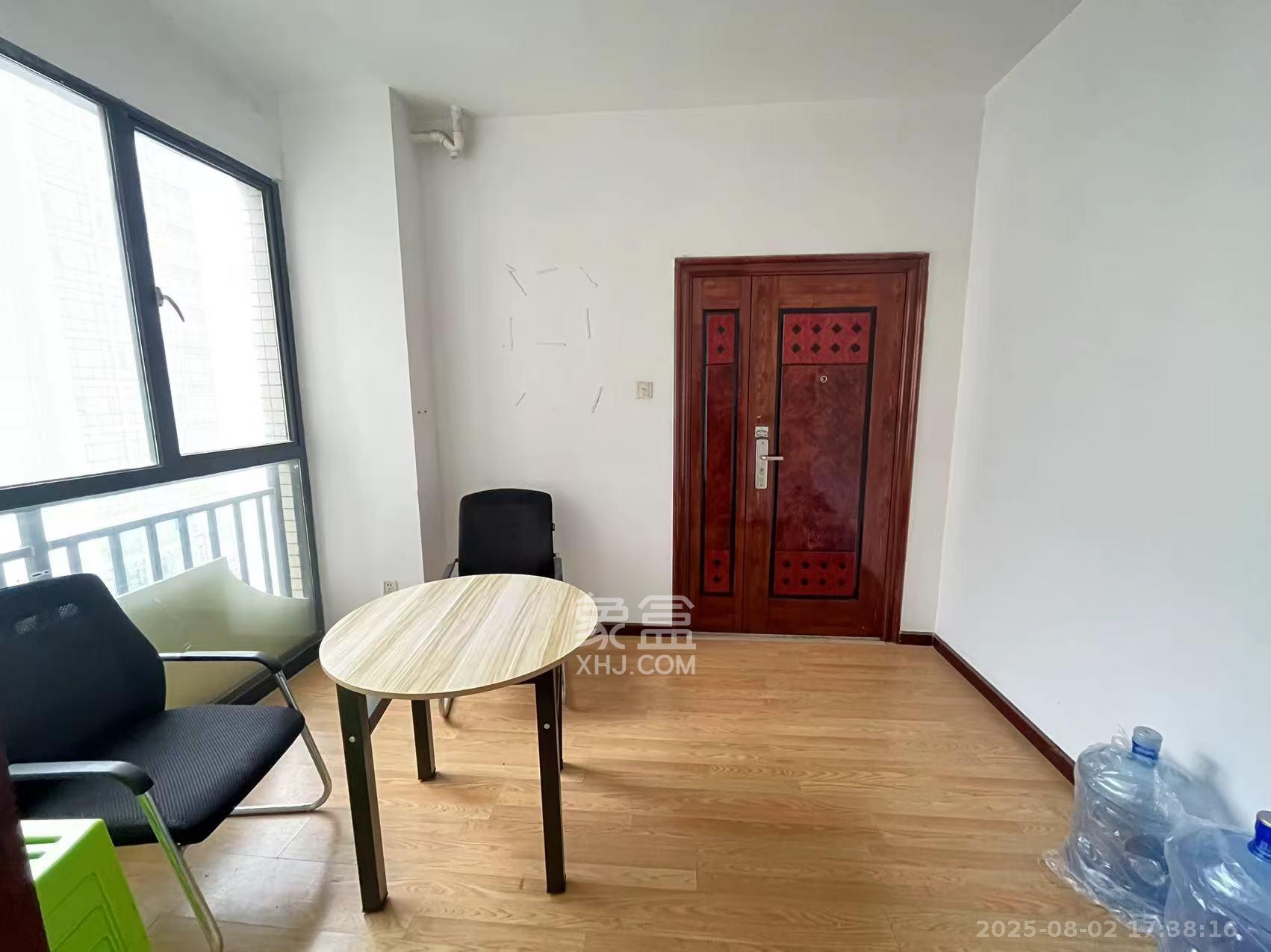 金麓国际  3室2厅2卫    4000.0元/月室内图