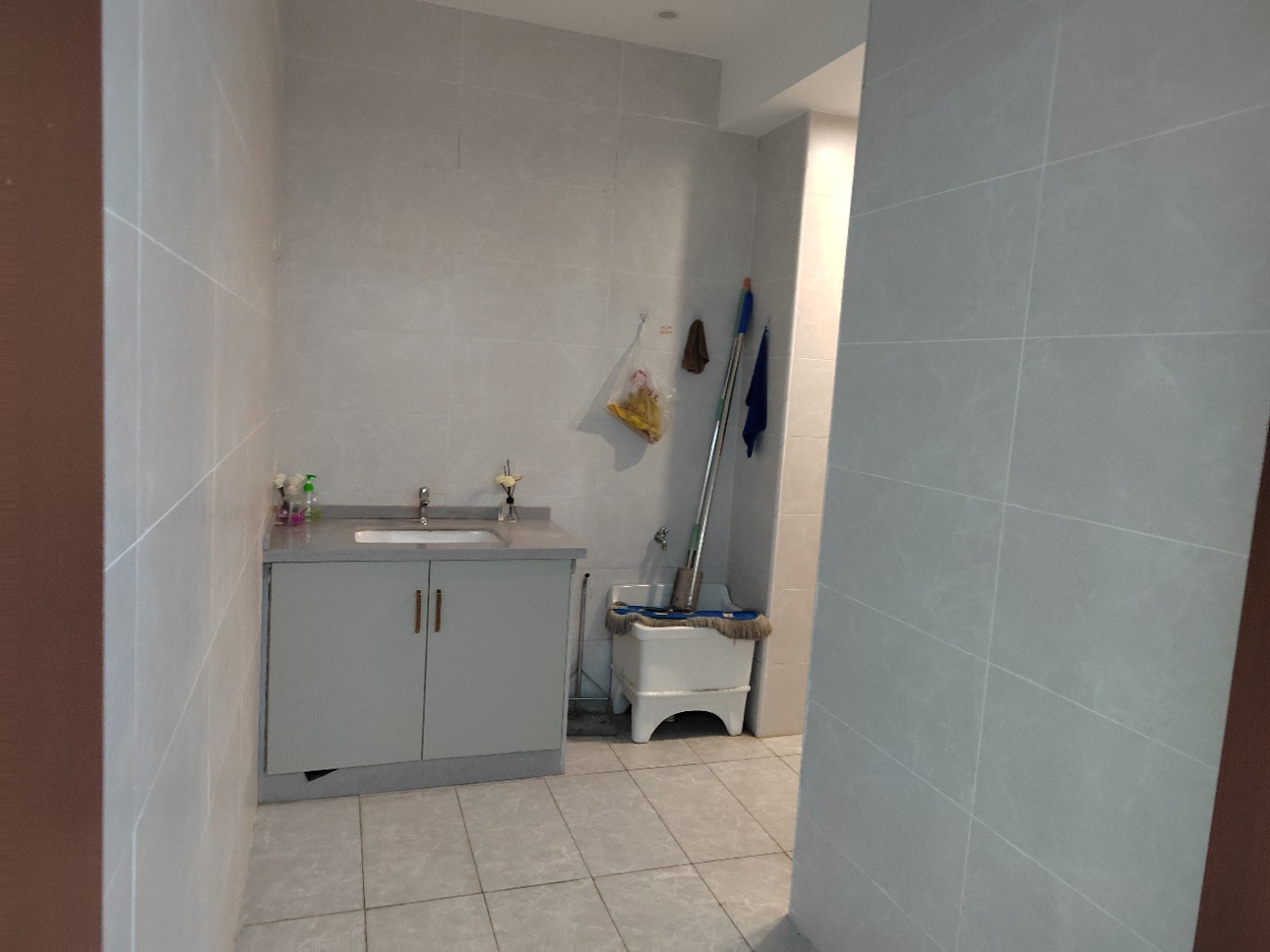 金兰湾商住小区   260.0㎡      9000.0元/月室内图