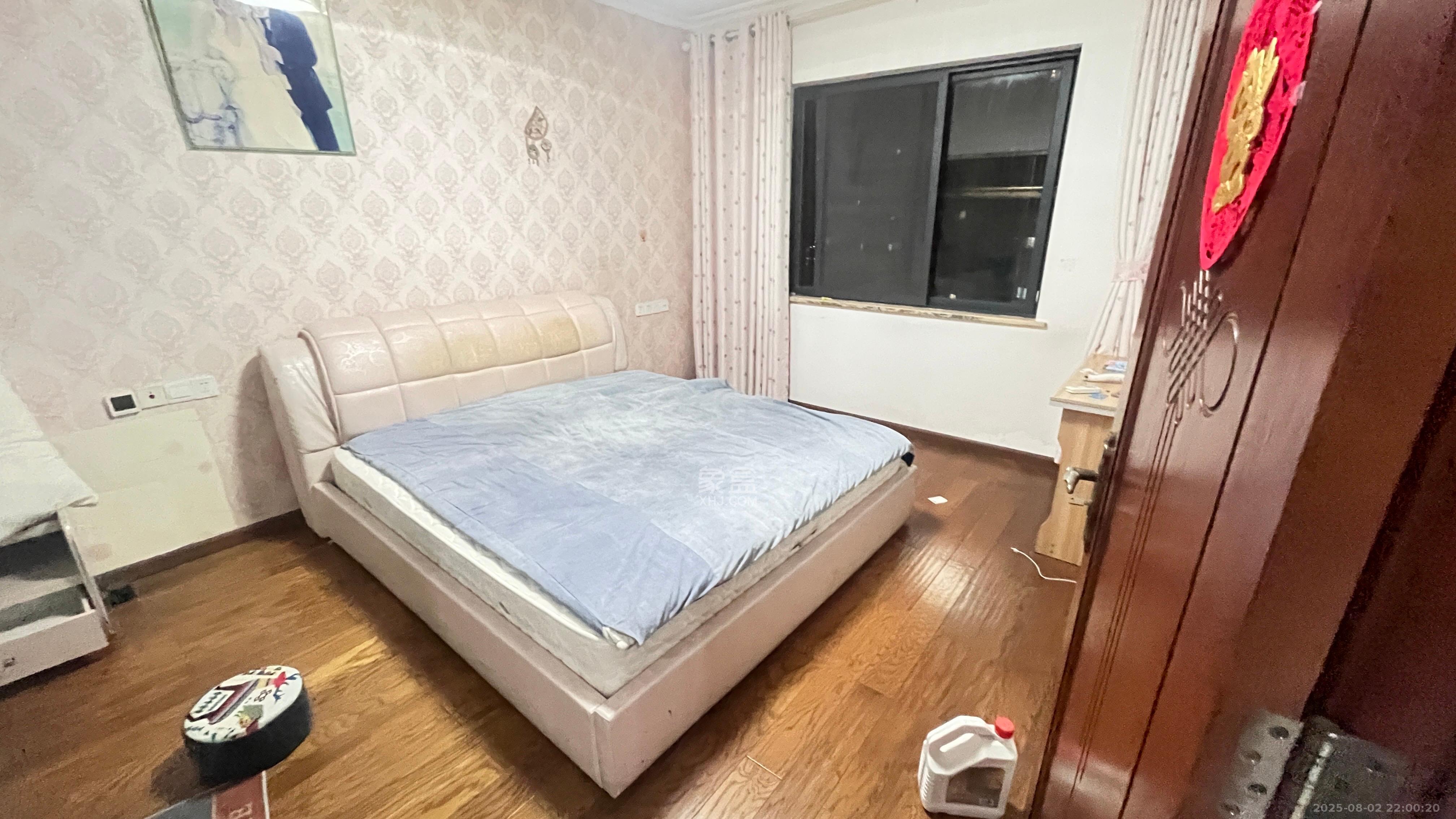 阳光锦城  4室2厅1卫    4500.0元/月 阳光锦城  4室2厅1卫    4500.0元/月室内图