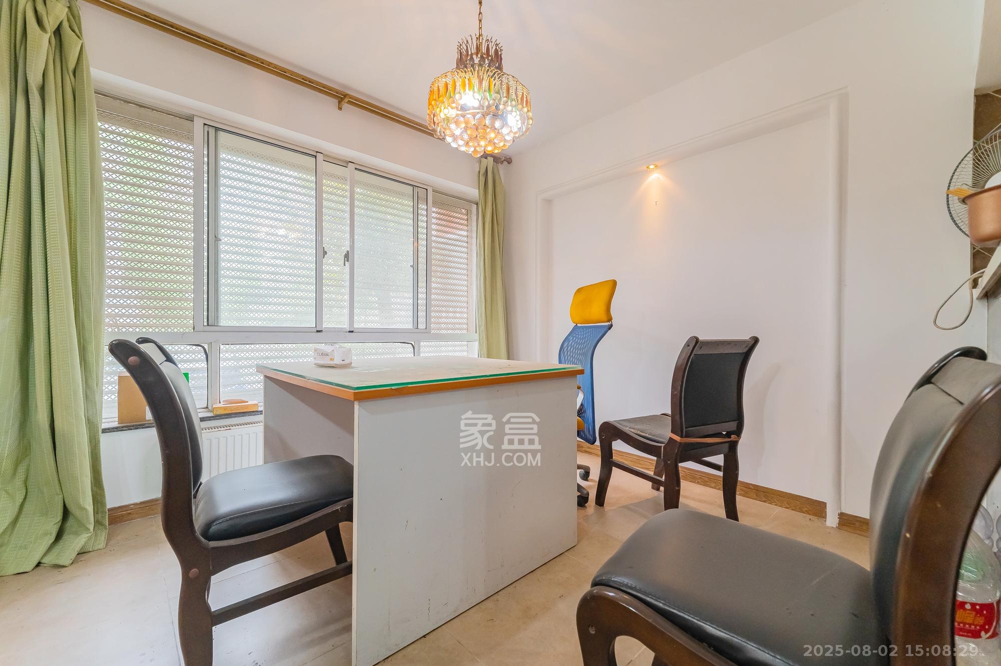 幸福里(幸福里一期) 4室2厅3卫 178.0万 幸福里(幸福里一期) 4室2厅3卫 178.0万厨房