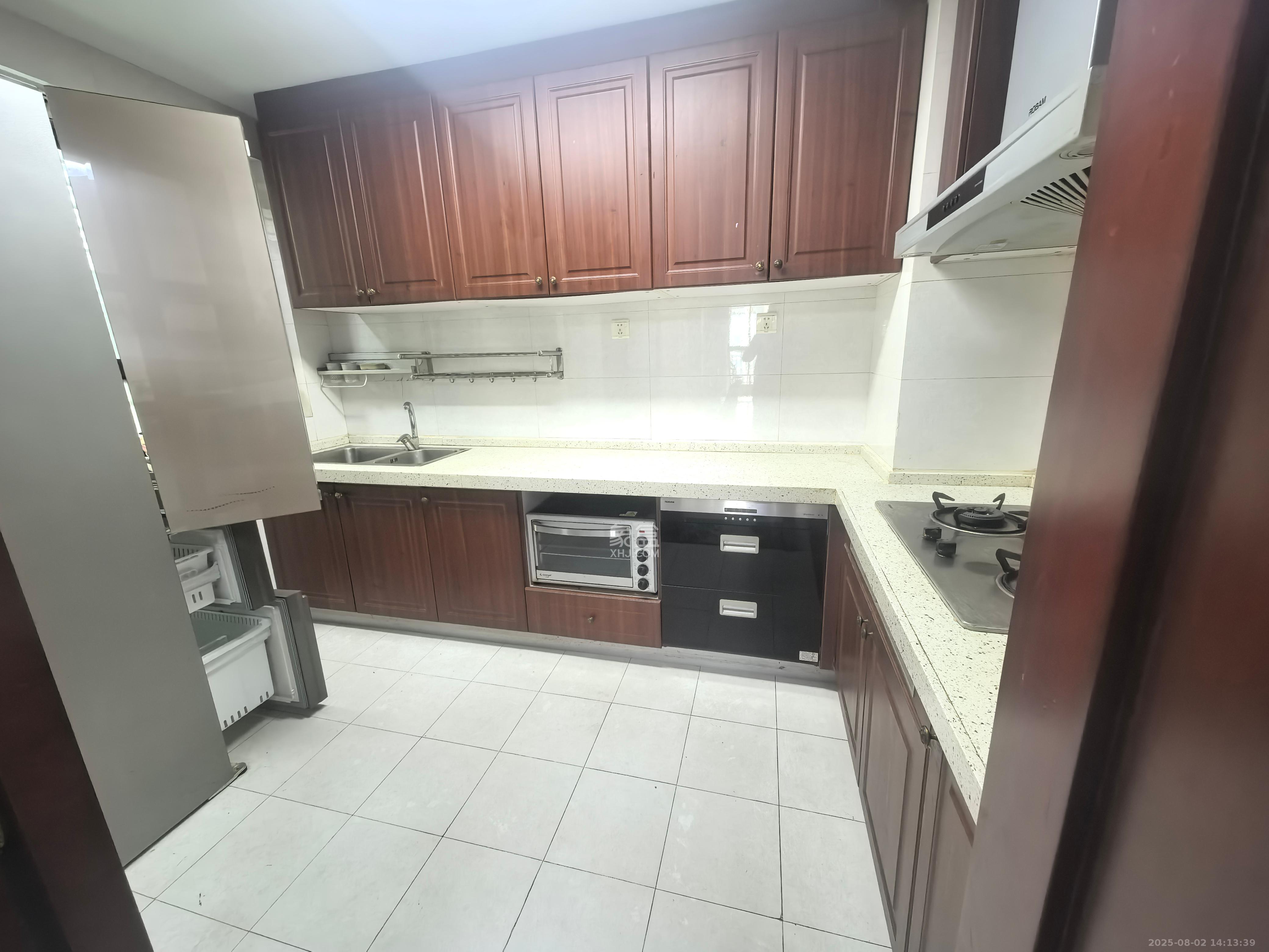 恒大绿洲  3室2厅2卫    2600.0元/月室内图