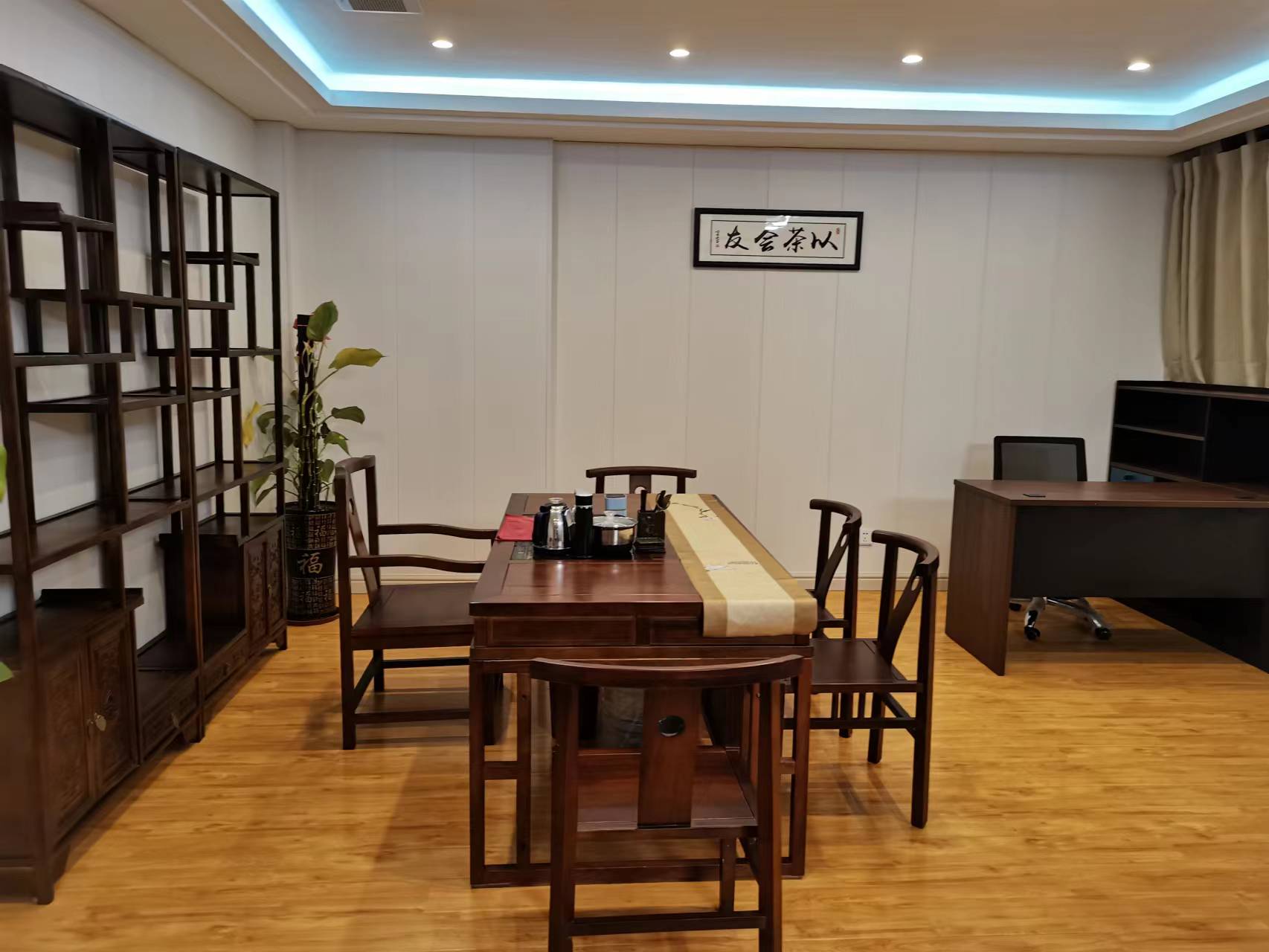 鸿洲江山  8室2厅4卫   15000.00元/月