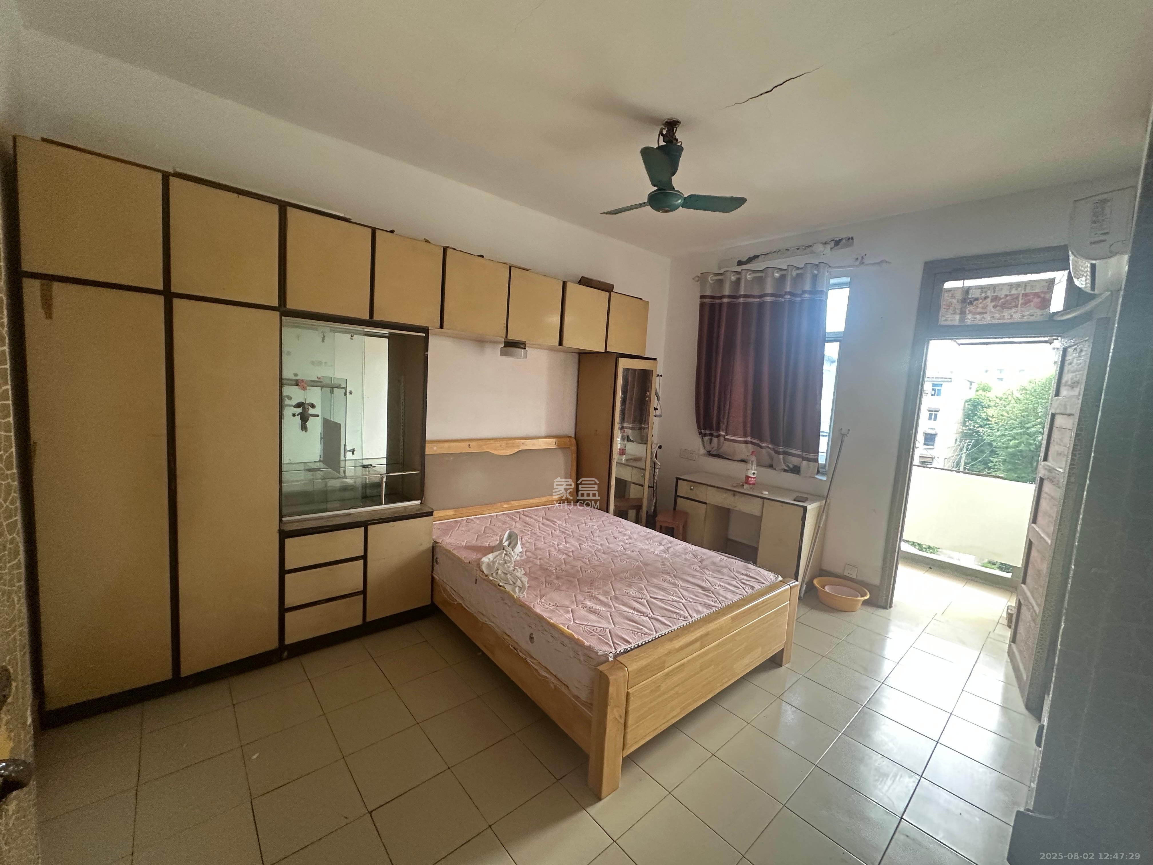 人民新村  3室1厅1卫    1800.0元/月室内图