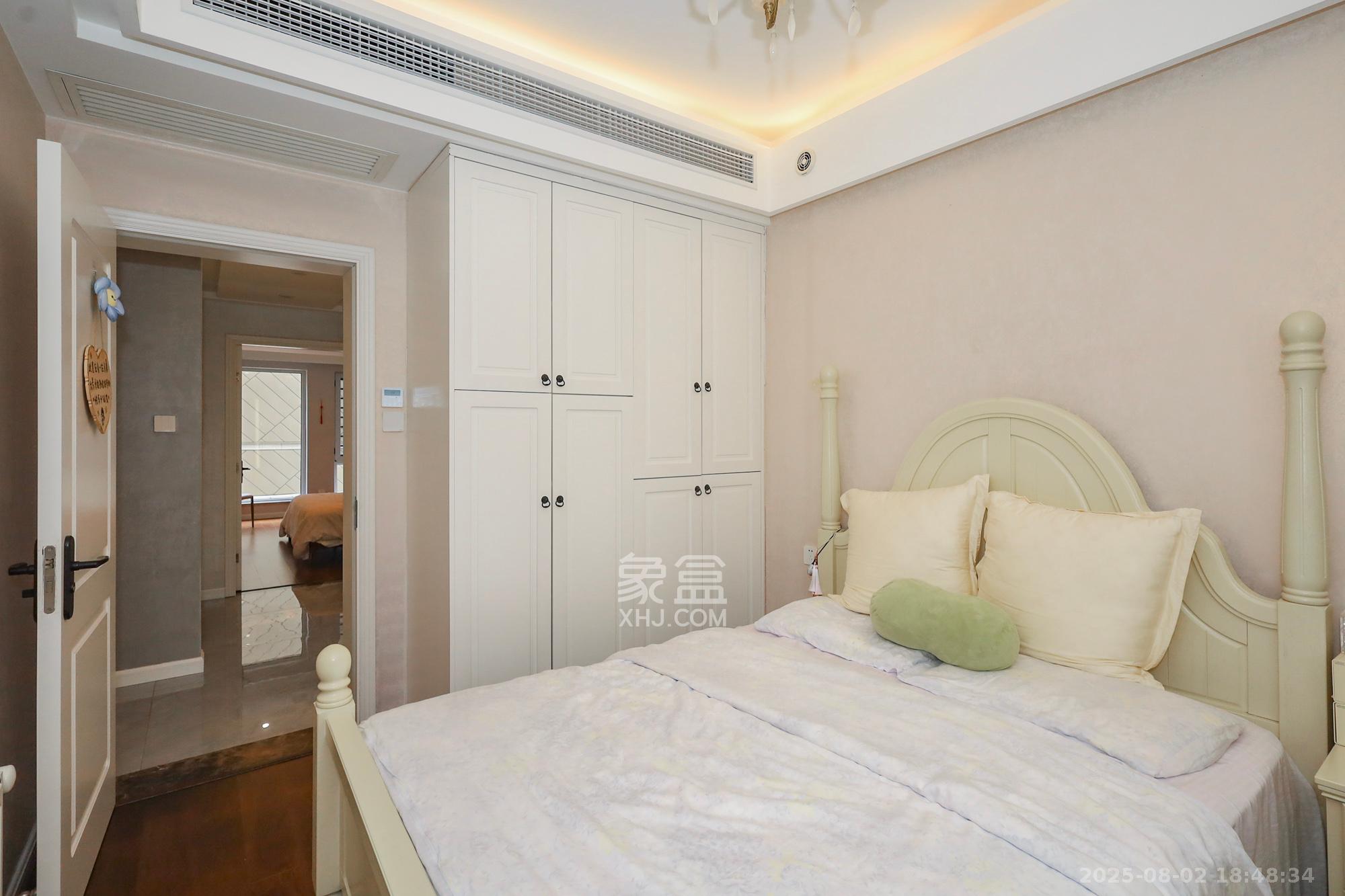 八方小区C区  3室2厅2卫    488.0万卧室