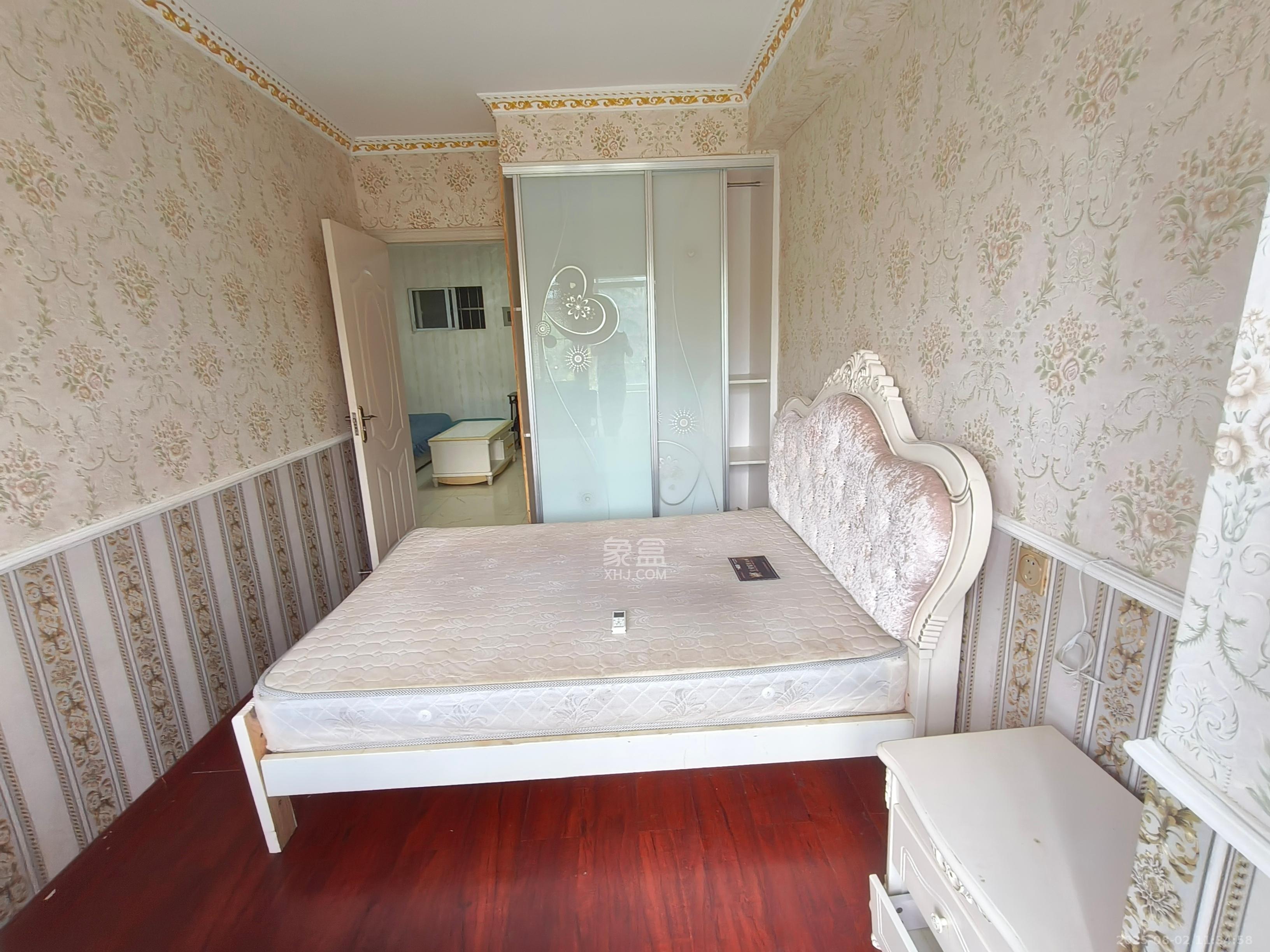 添景阁  2室1厅1卫    2000.0元/月室内图