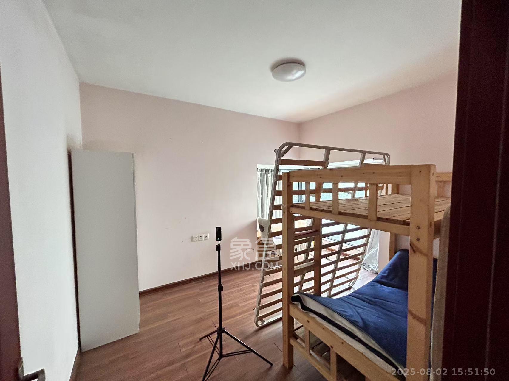 长盛岚庭 3室2厅1卫 2100.0元/月 长盛岚庭 3室2厅1卫 2100.0元/月室内图