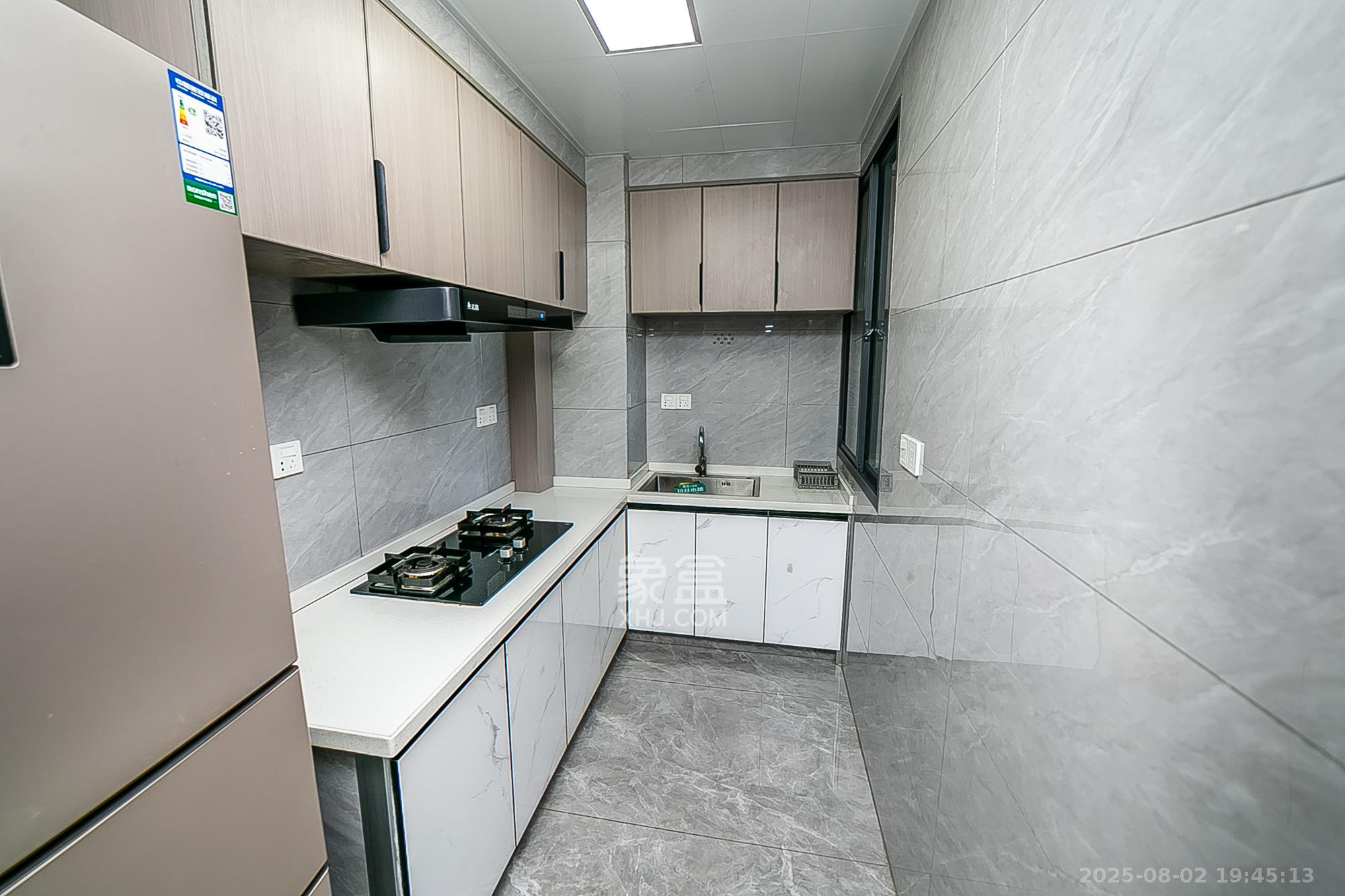 天鸿天府(天鸿中央大院)  3室2厅2卫    116.8万 天鸿天府(天鸿中央大院)  3室2厅2卫    116.8万厨房