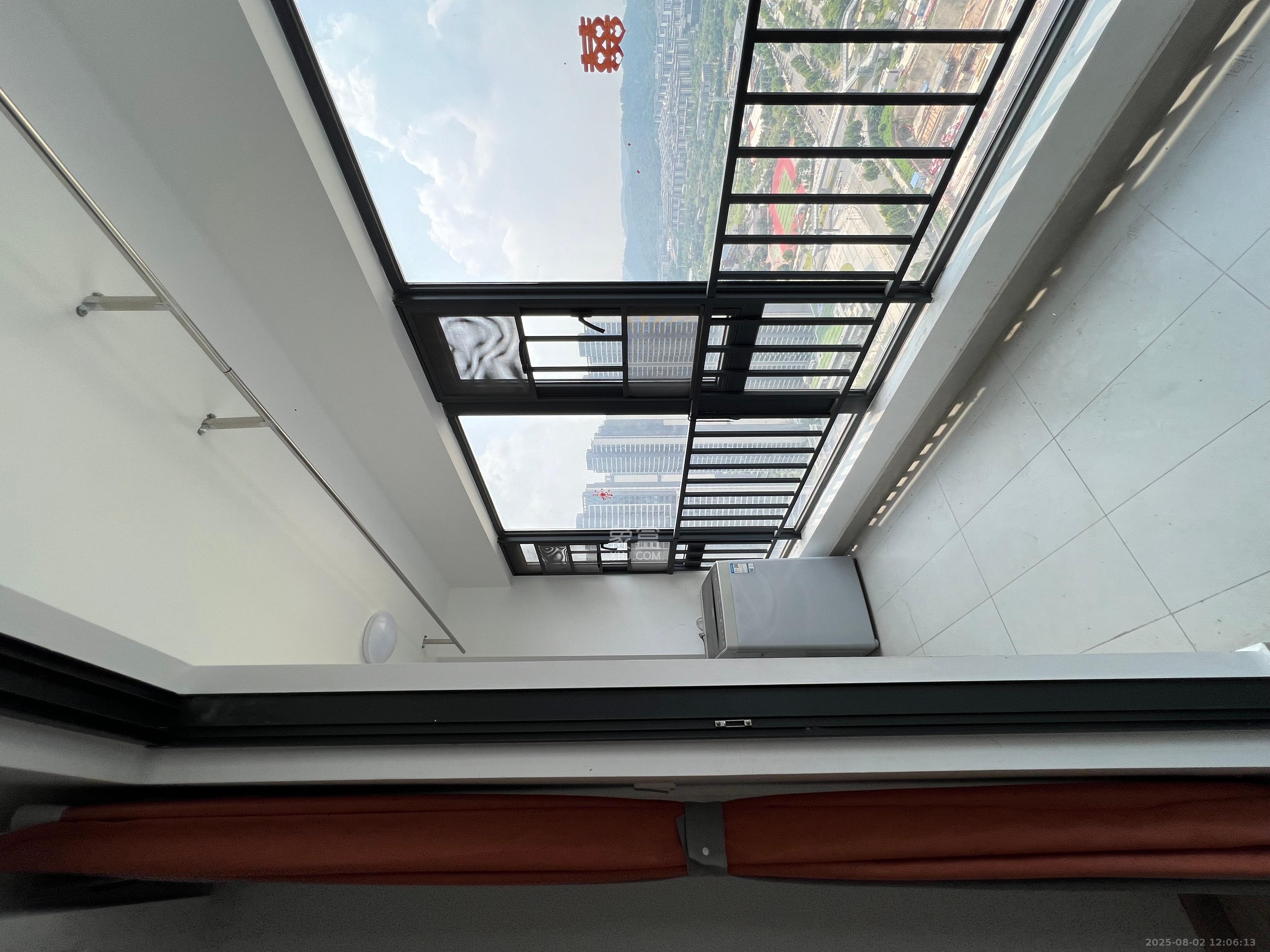 南山梅溪一方 3室2厅2卫 3000.0元/月 南山梅溪一方 3室2厅2卫 3000.0元/月室内图