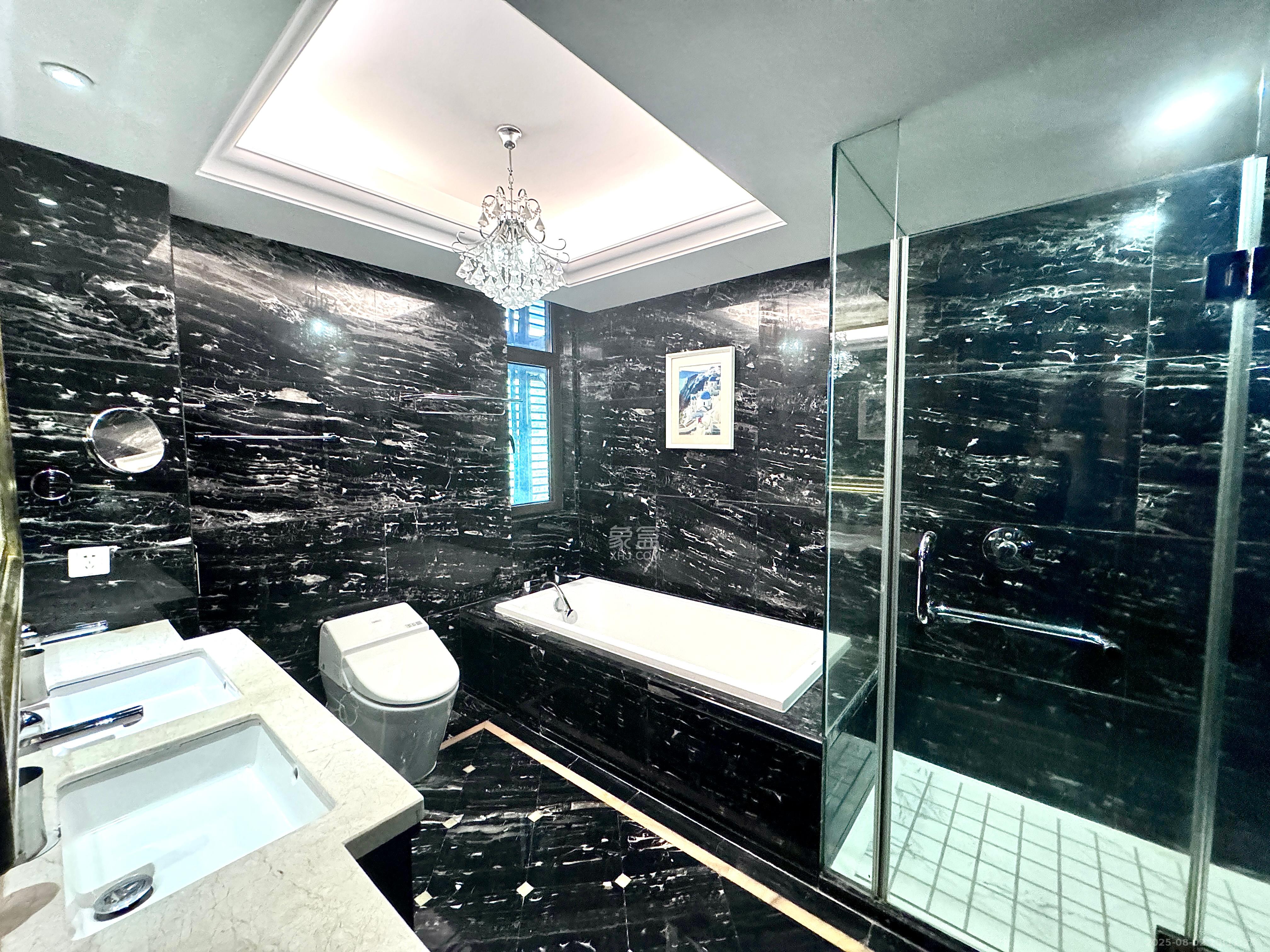 运达中央广场一、二期 3室2厅3卫 20000.0元/月 运达中央广场一、二期 3室2厅3卫 20000.0元/月室内图