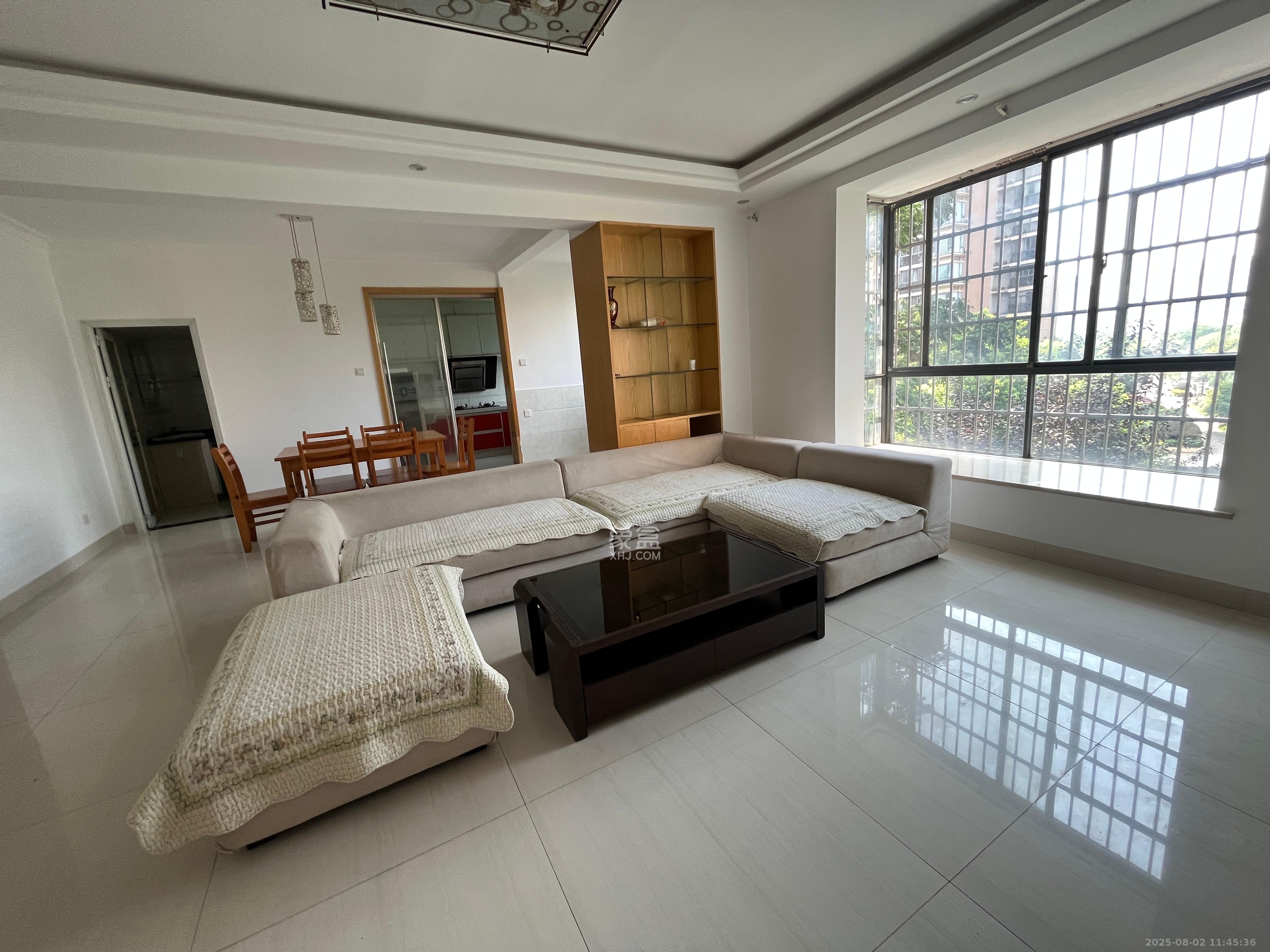 枫华府第  1室2厅2卫    2100.0元/月 枫华府第  1室2厅2卫    2100.0元/月