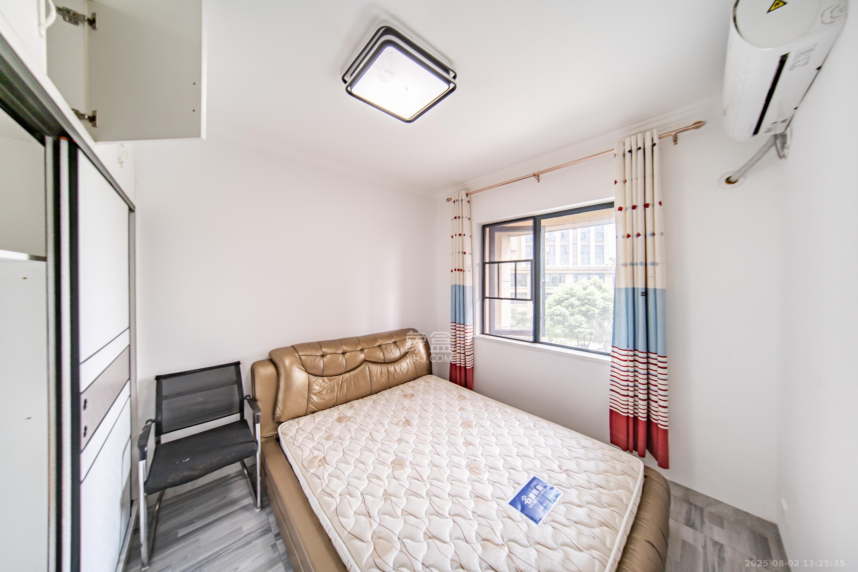 湘熙水郡(观澜海赋家园)  4室2厅2卫    150.0万 湘熙水郡(观澜海赋家园)  4室2厅2卫    150.0万卧室