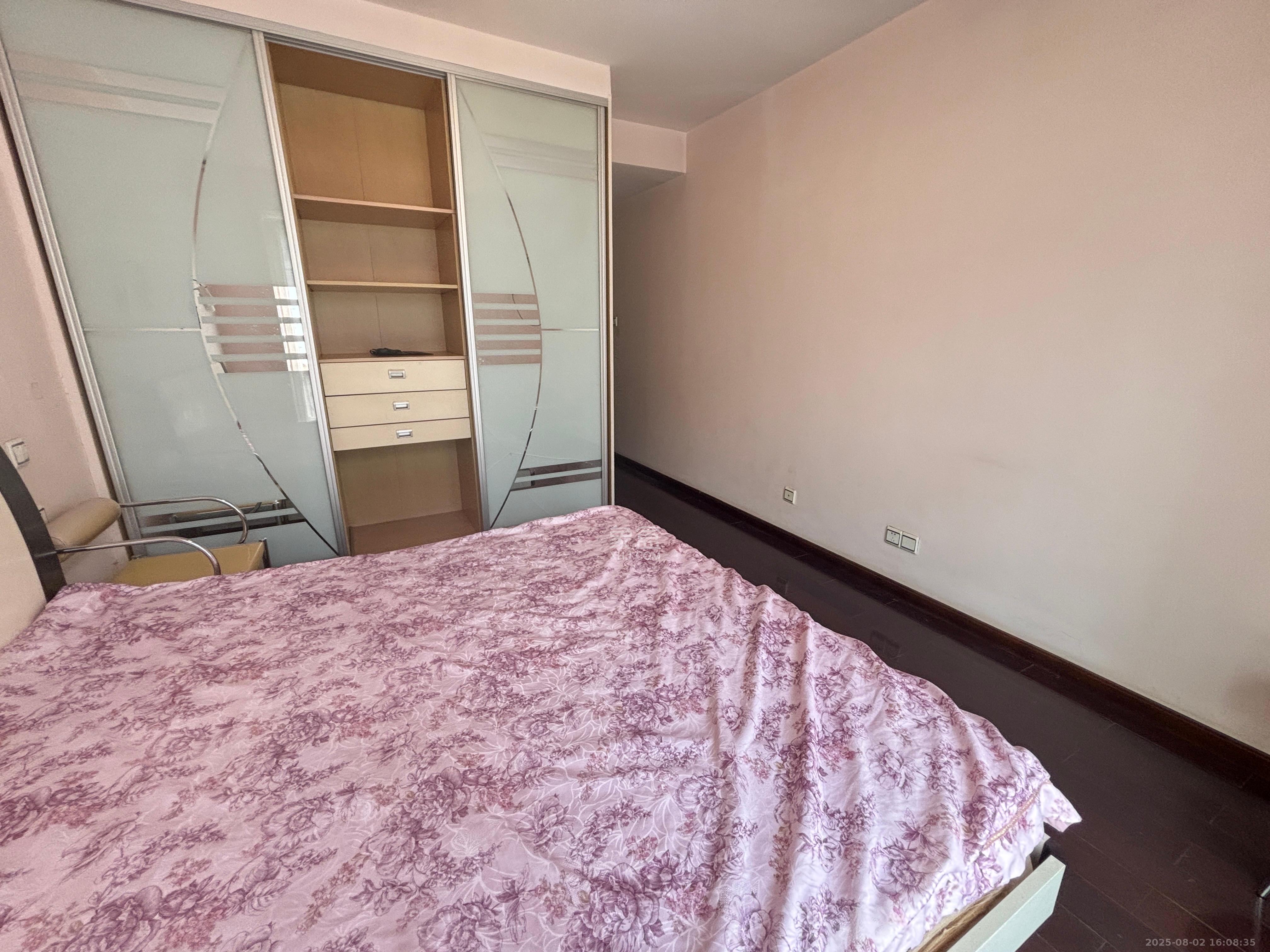 新点苑 3室2厅2卫 1800.0元/月 新点苑 3室2厅2卫 1800.0元/月室内图