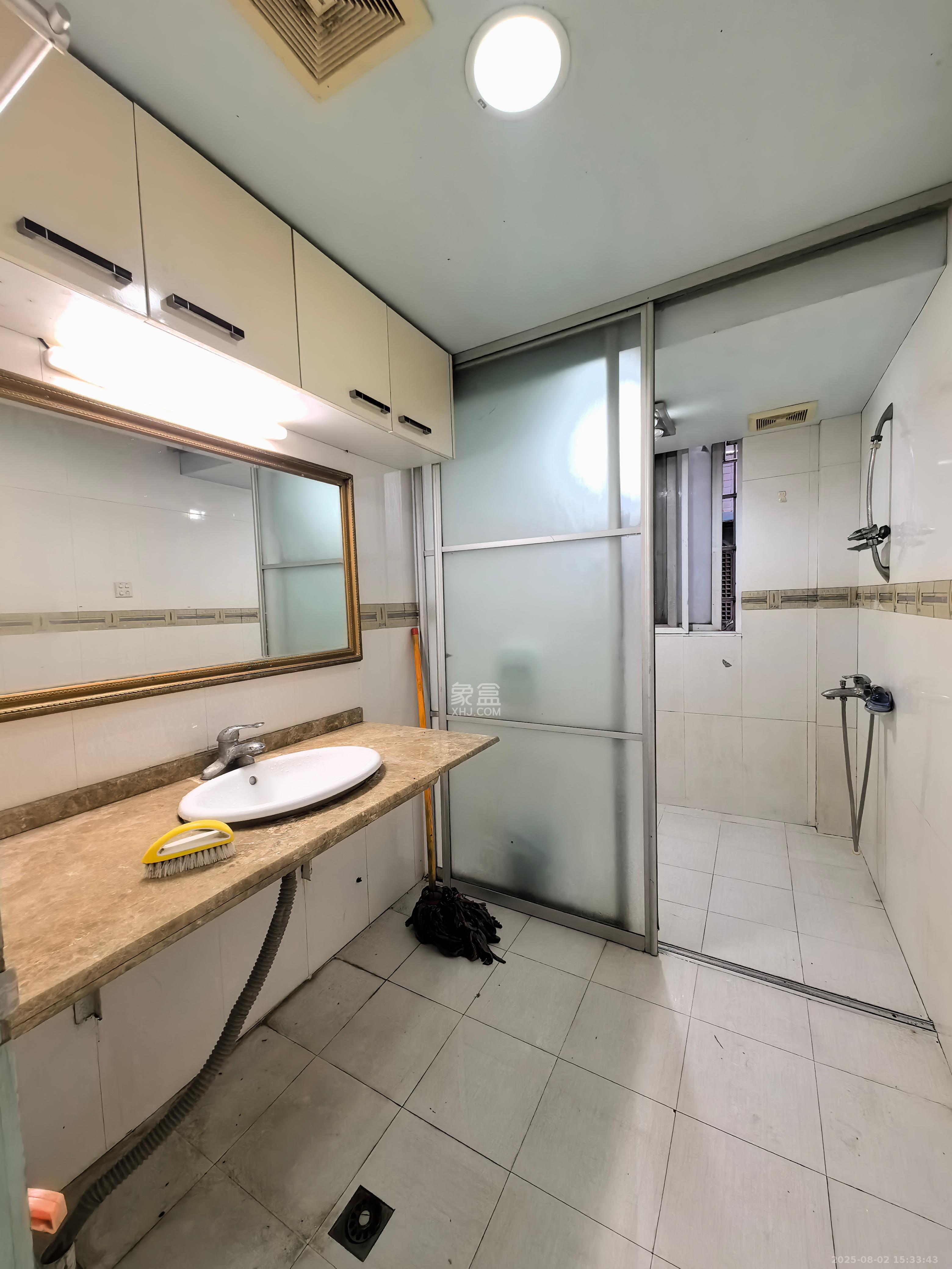 新奥大厦  3室2厅1卫    2800.0元/月 新奥大厦  3室2厅1卫    2800.0元/月室内图