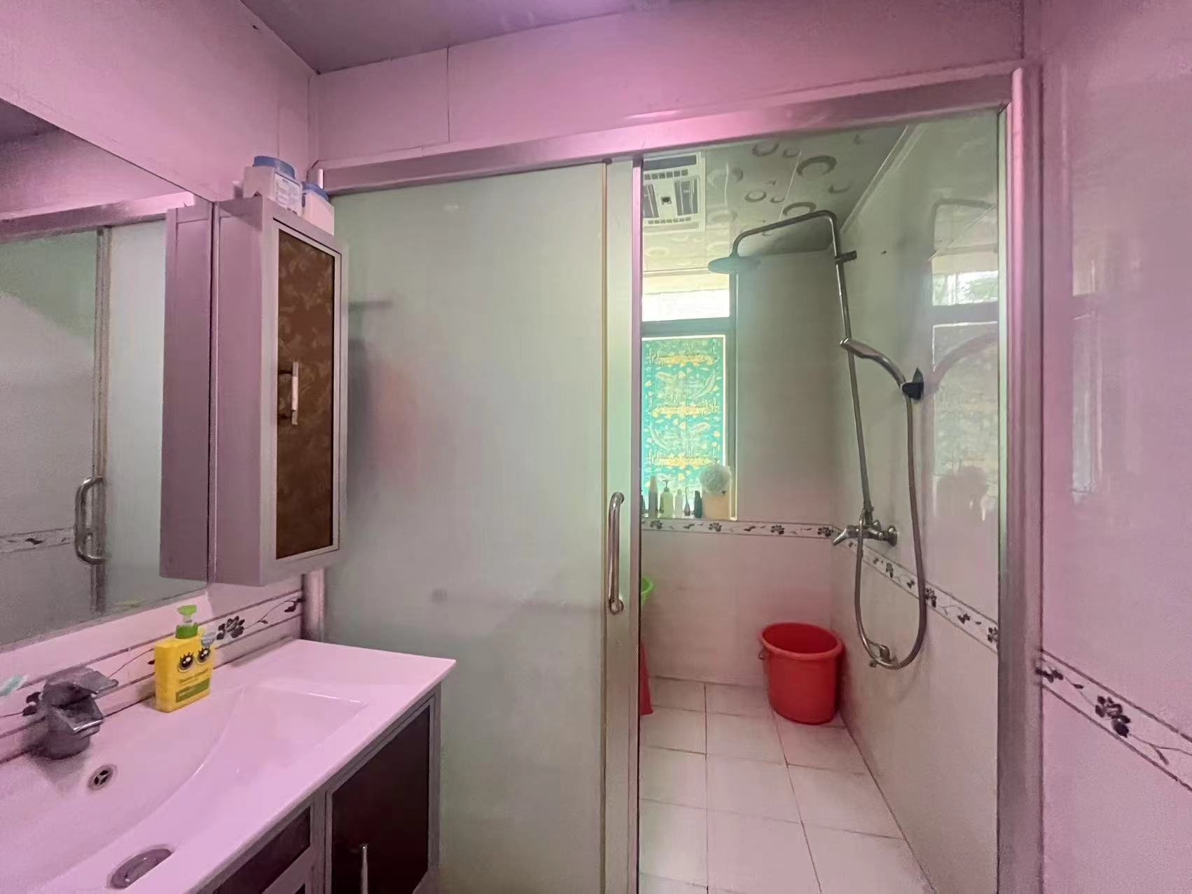 佳宁娜小区(梓山湖小区) 3室2厅2卫 2000.0元/月 佳宁娜小区(梓山湖小区) 3室2厅2卫 2000.0元/月室内图