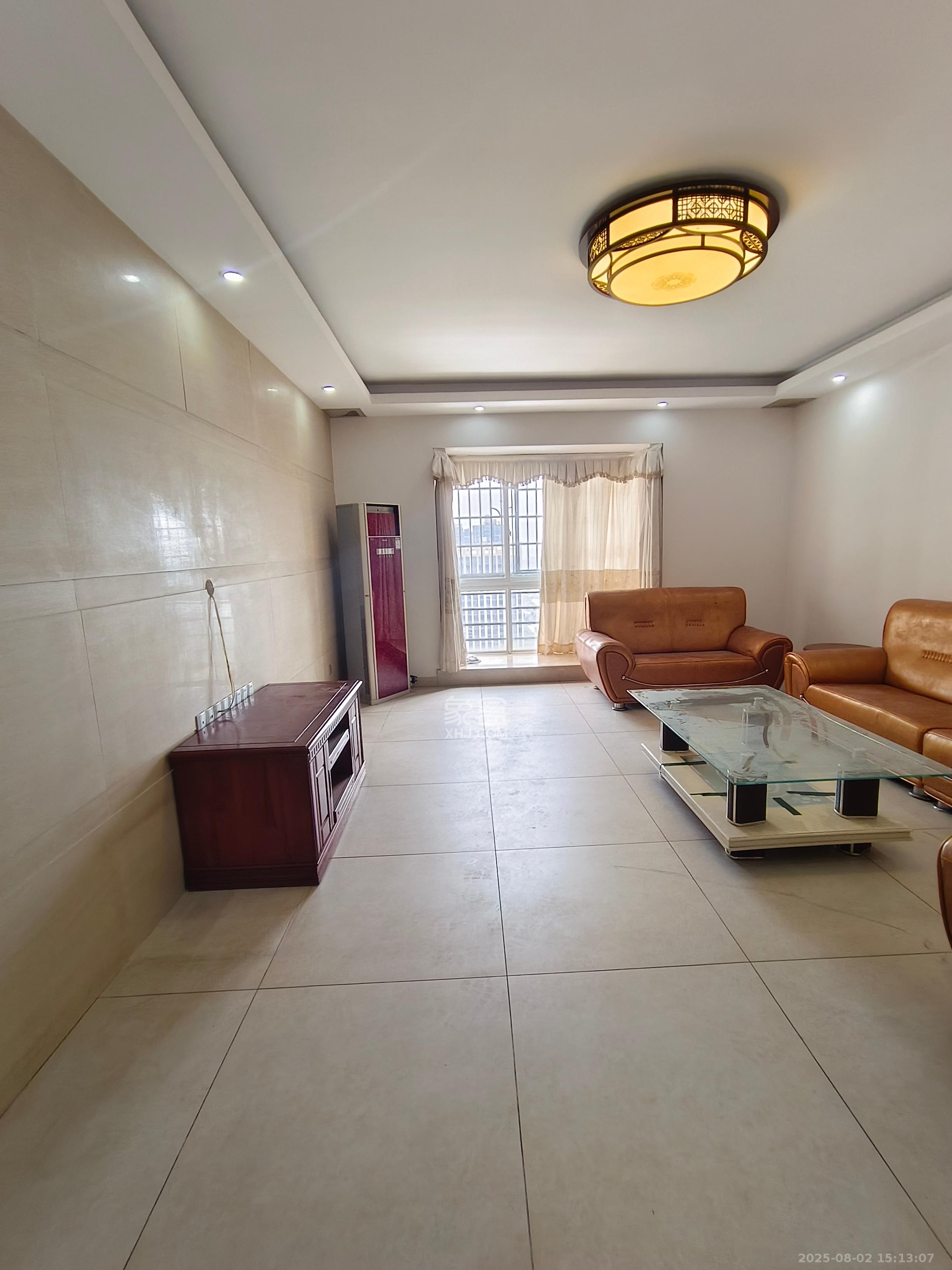 楚天馨苑 4室2厅2卫 2500.0元/月 楚天馨苑 4室2厅2卫 2500.0元/月室内图