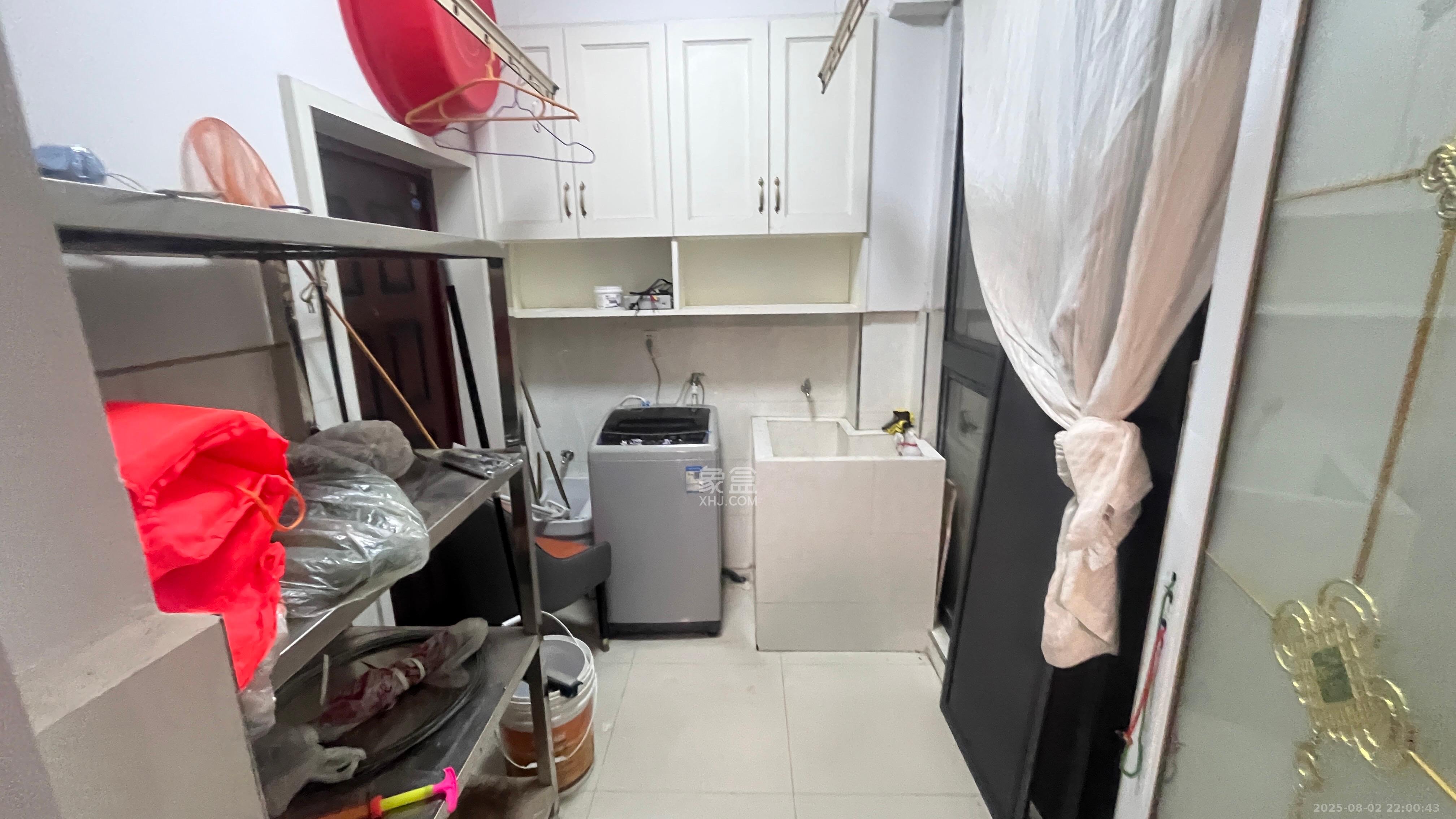 阳光锦城  4室2厅1卫    4500.0元/月 阳光锦城  4室2厅1卫    4500.0元/月室内图