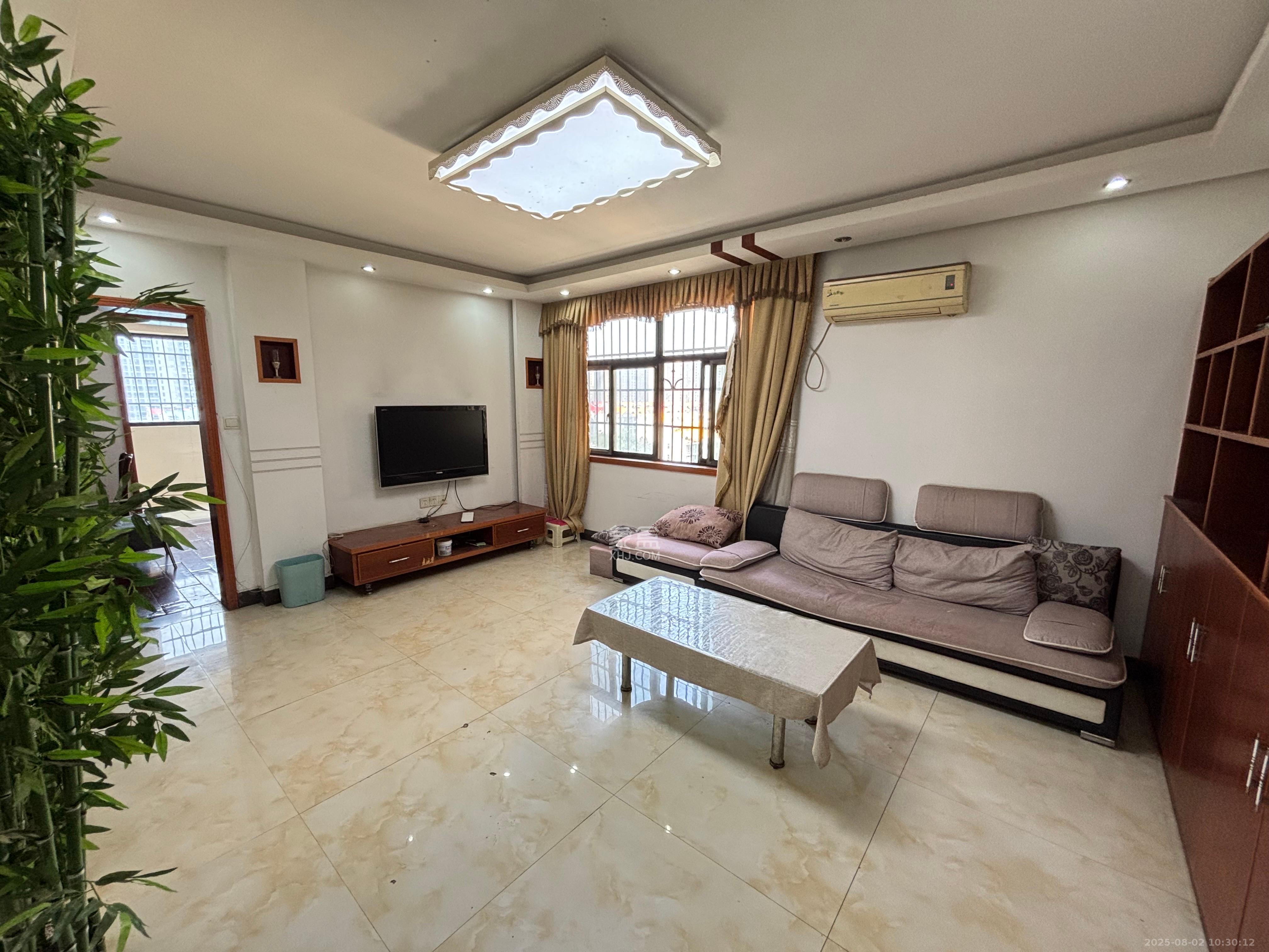 旺坤家园 3室2厅1卫 2000.0元/月 旺坤家园 3室2厅1卫 2000.0元/月室内图