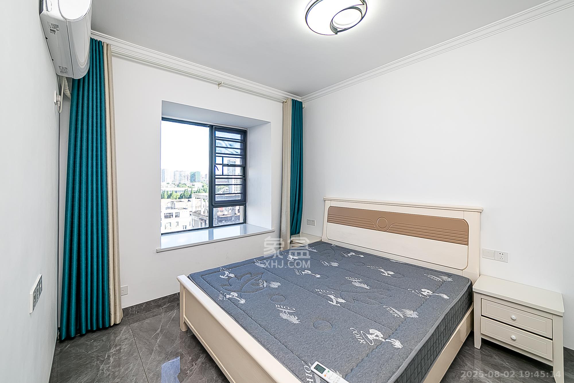 天鸿天府(天鸿中央大院)  3室2厅2卫    116.8万 天鸿天府(天鸿中央大院)  3室2厅2卫    116.8万卧室