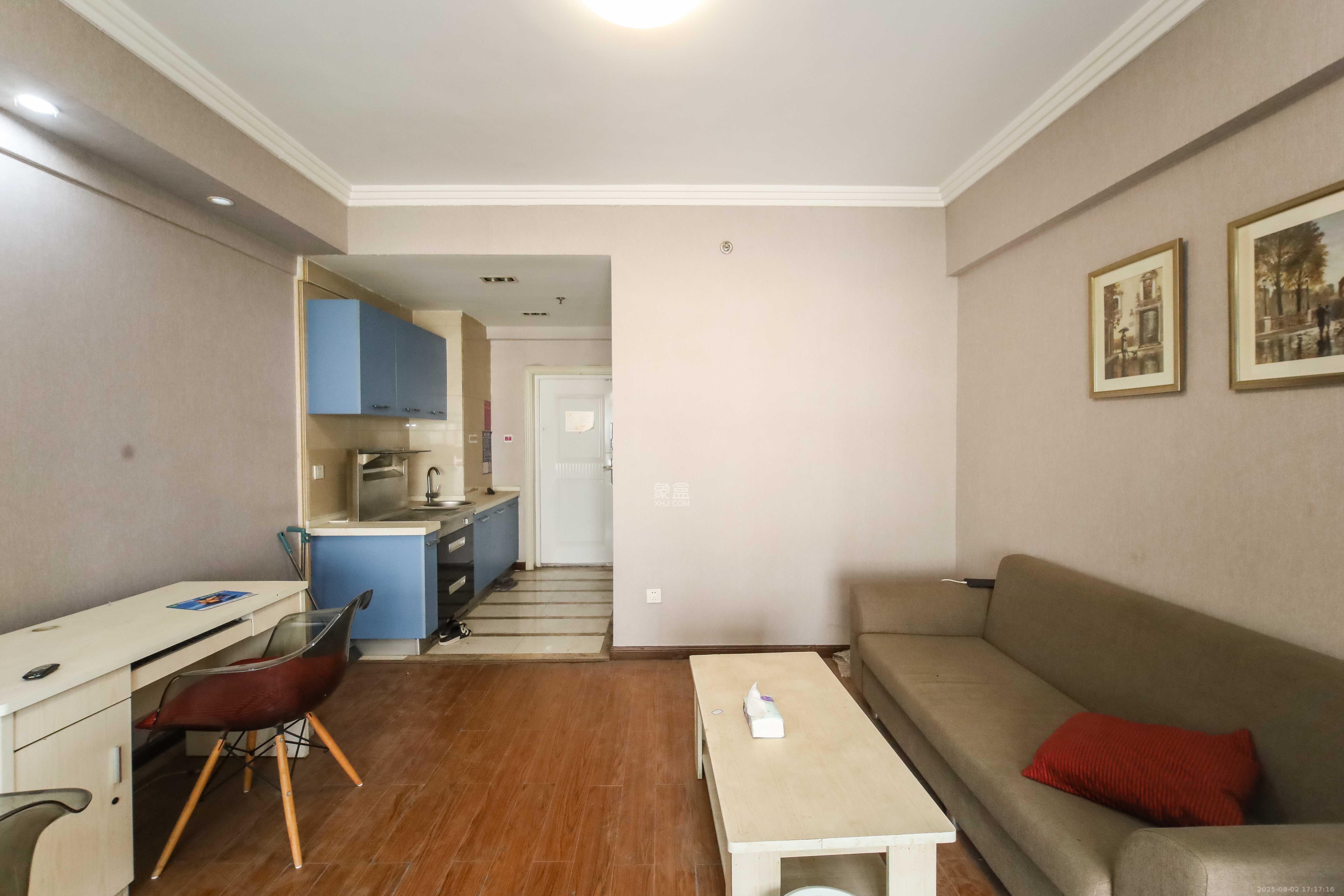 西子一间  1室1厅1卫    36.0万客厅