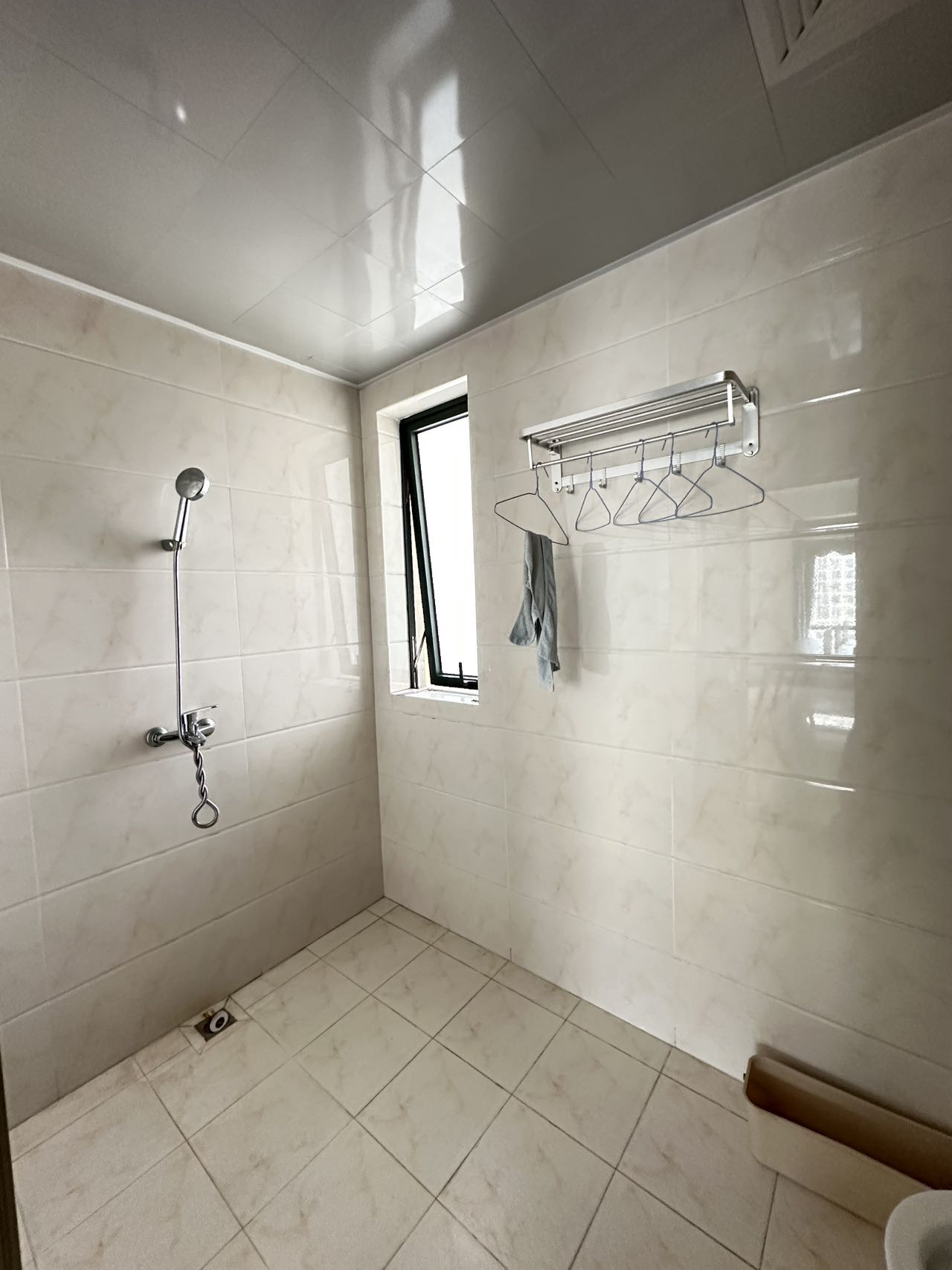 海阔天空-国瑞城二期(雅仕苑) 3室2厅2卫 4500.0元/月 海阔天空-国瑞城二期(雅仕苑) 3室2厅2卫 4500.0元/月室内图