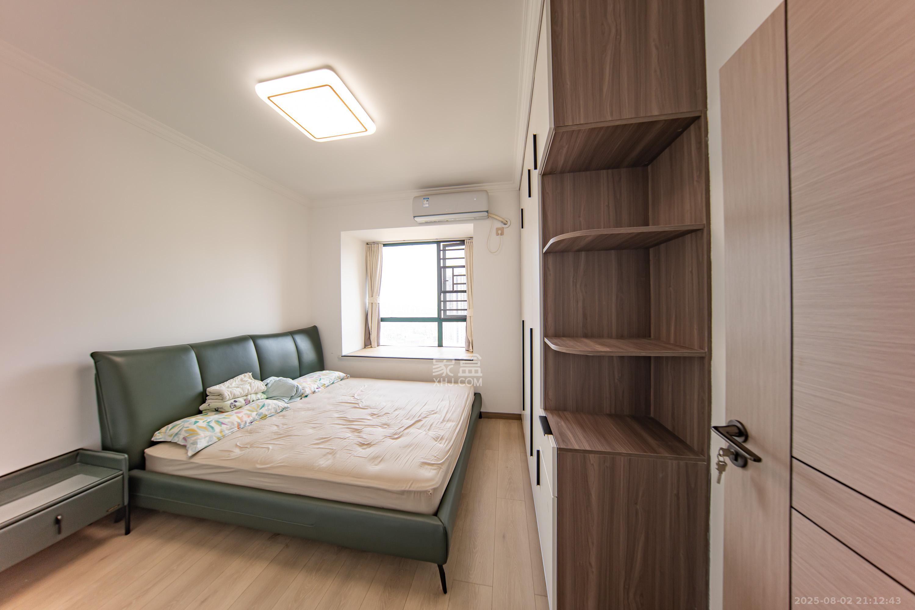 洋湖时代 3室2厅1卫 84.00万 洋湖时代 3室2厅1卫 84.00万卧室